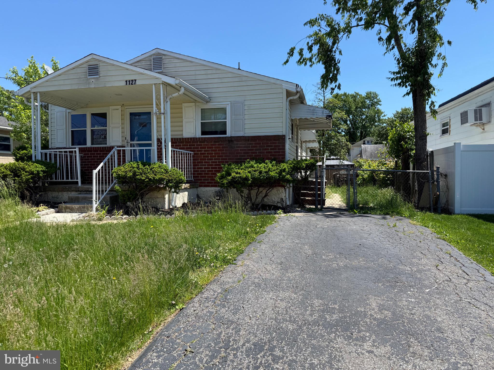 CATONSVILLE MANOR - Residential