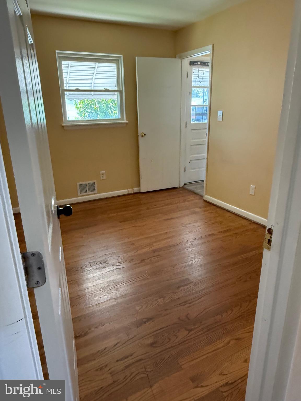 CATONSVILLE MANOR - Residential