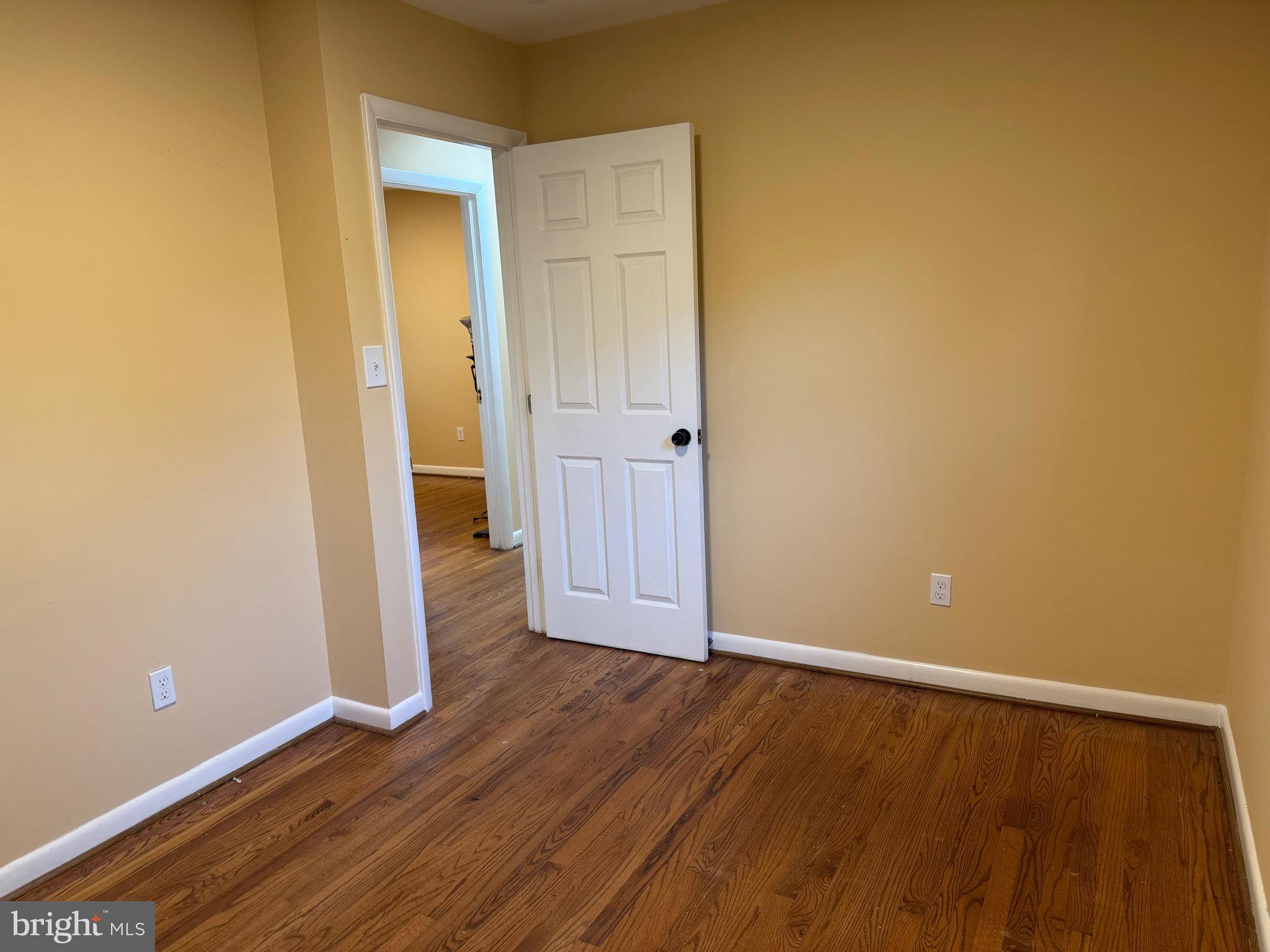 CATONSVILLE MANOR - Residential
