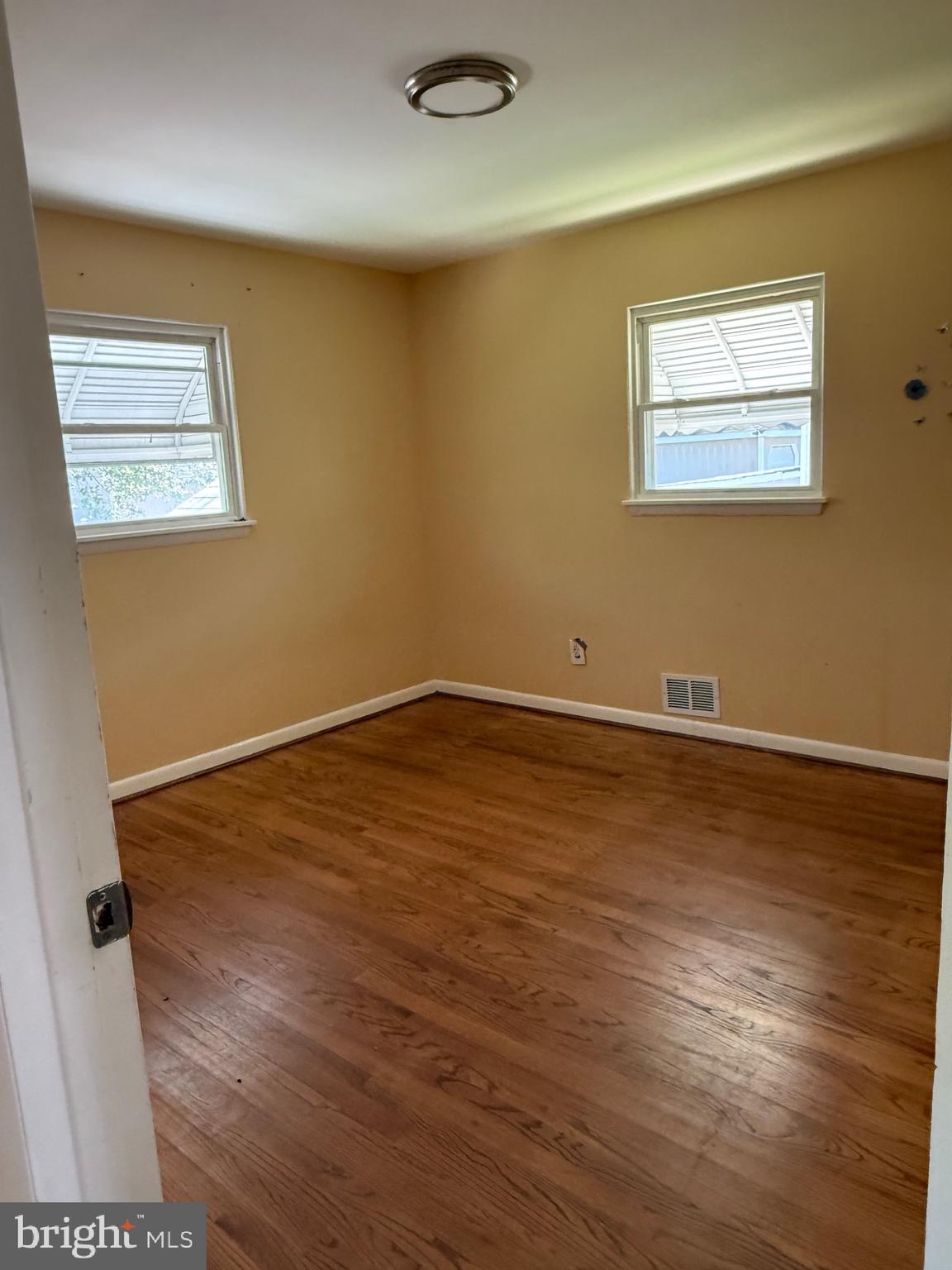 CATONSVILLE MANOR - Residential