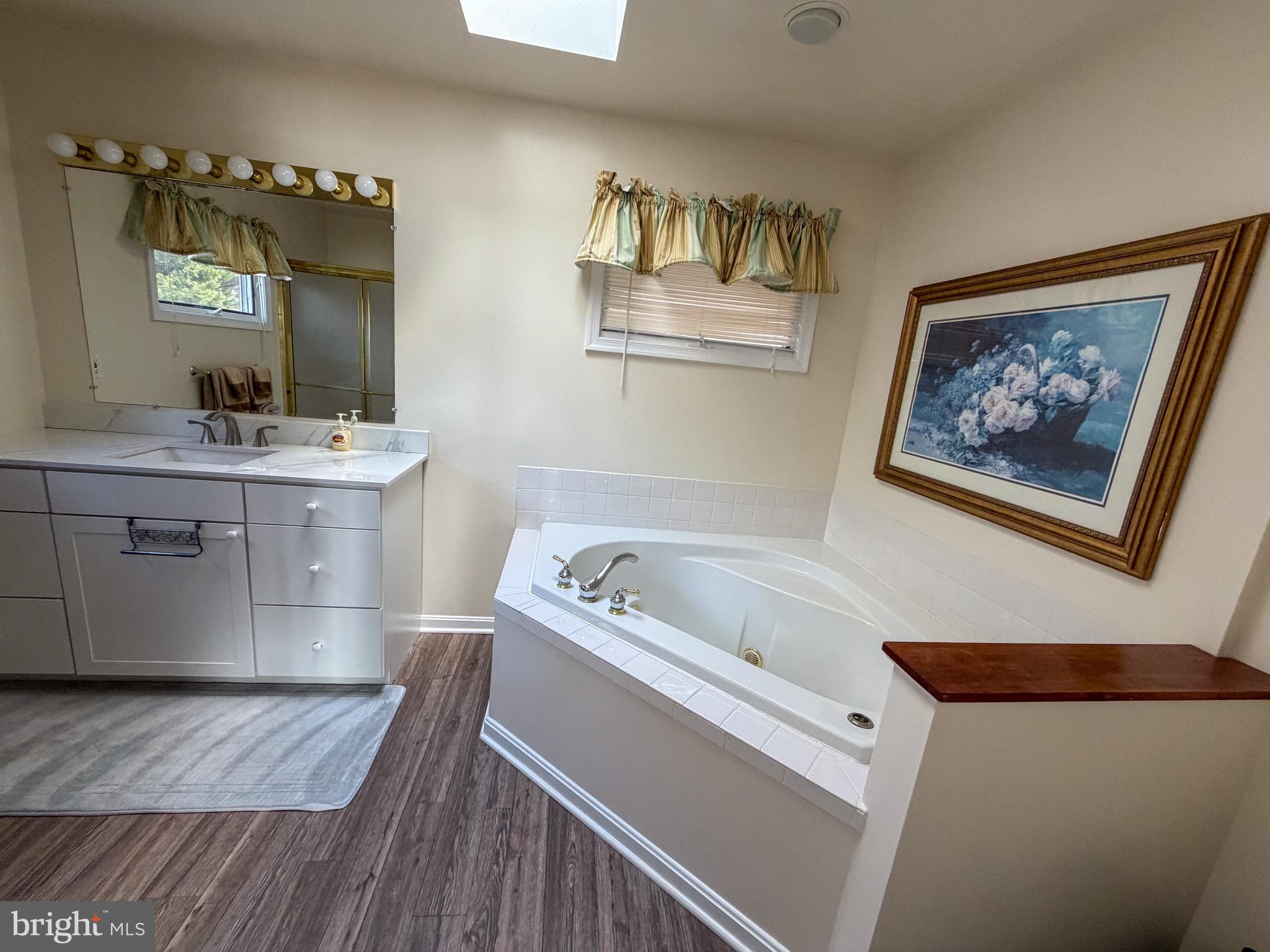 ROCKLAND CREEK ESTATES - Residential