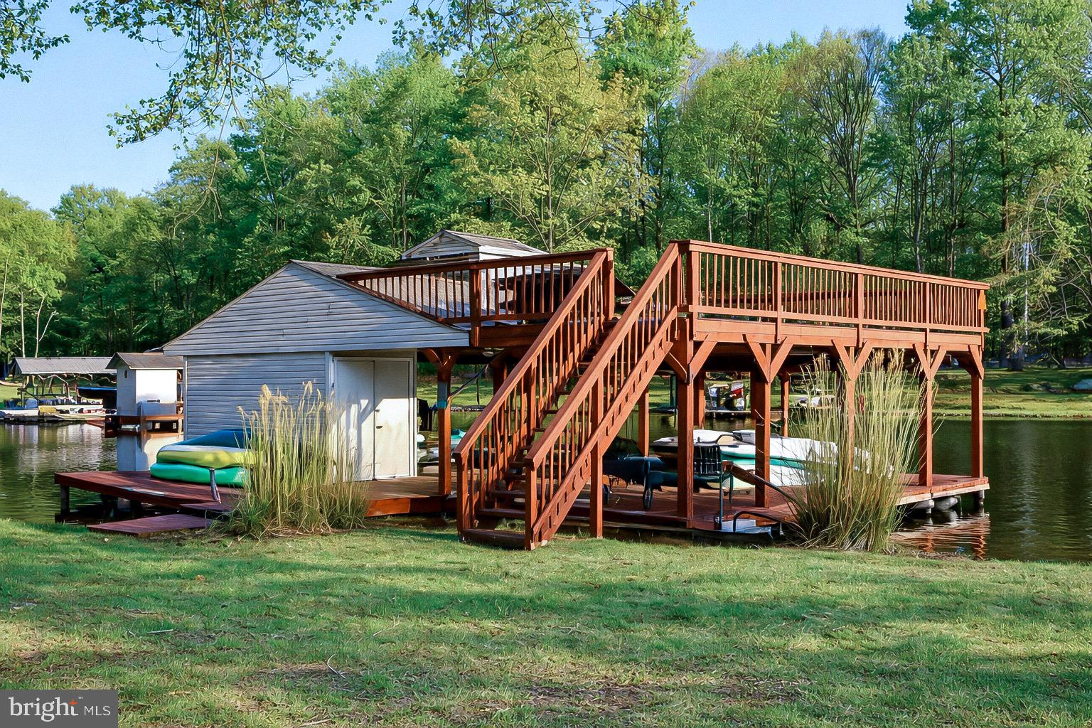 ROCKLAND CREEK ESTATES - Residential