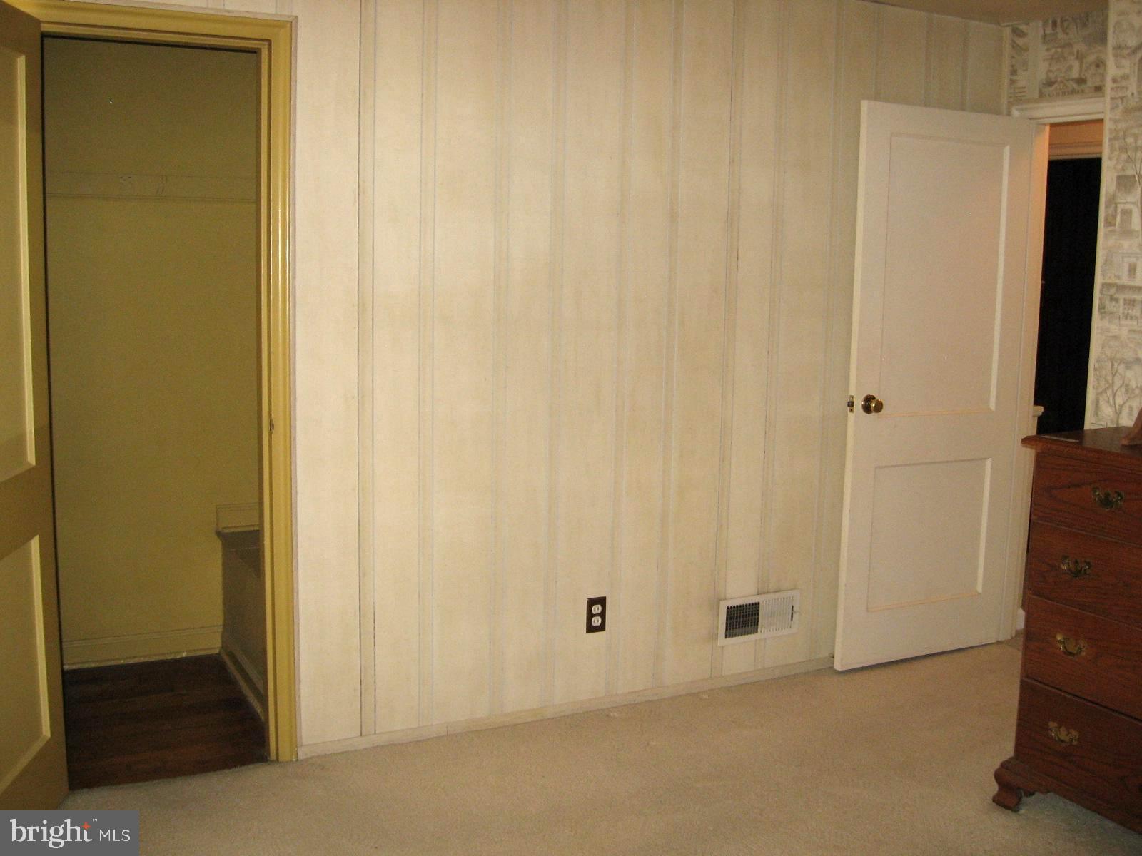 GRAY MANOR - Residential