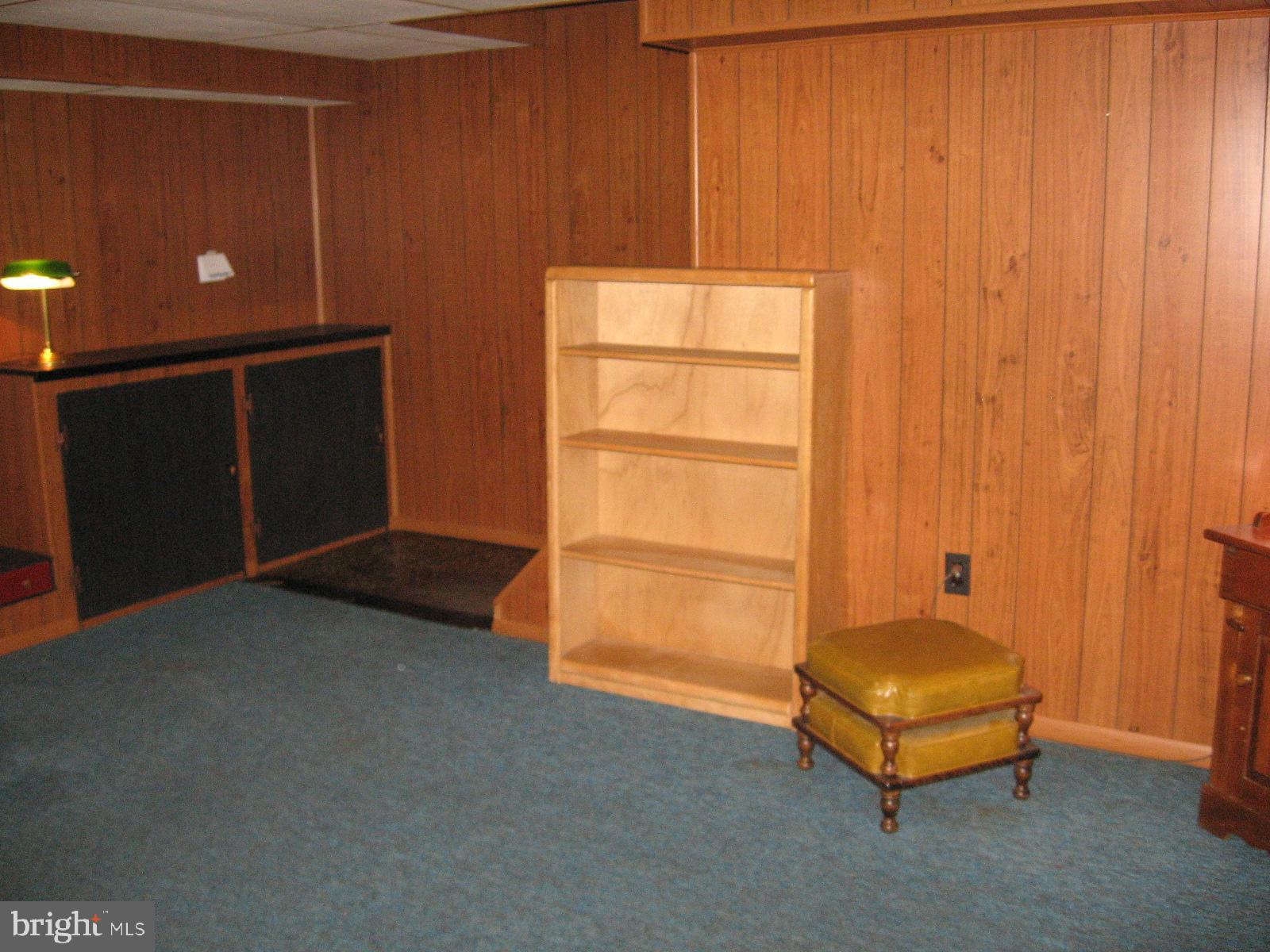 GRAY MANOR - Residential