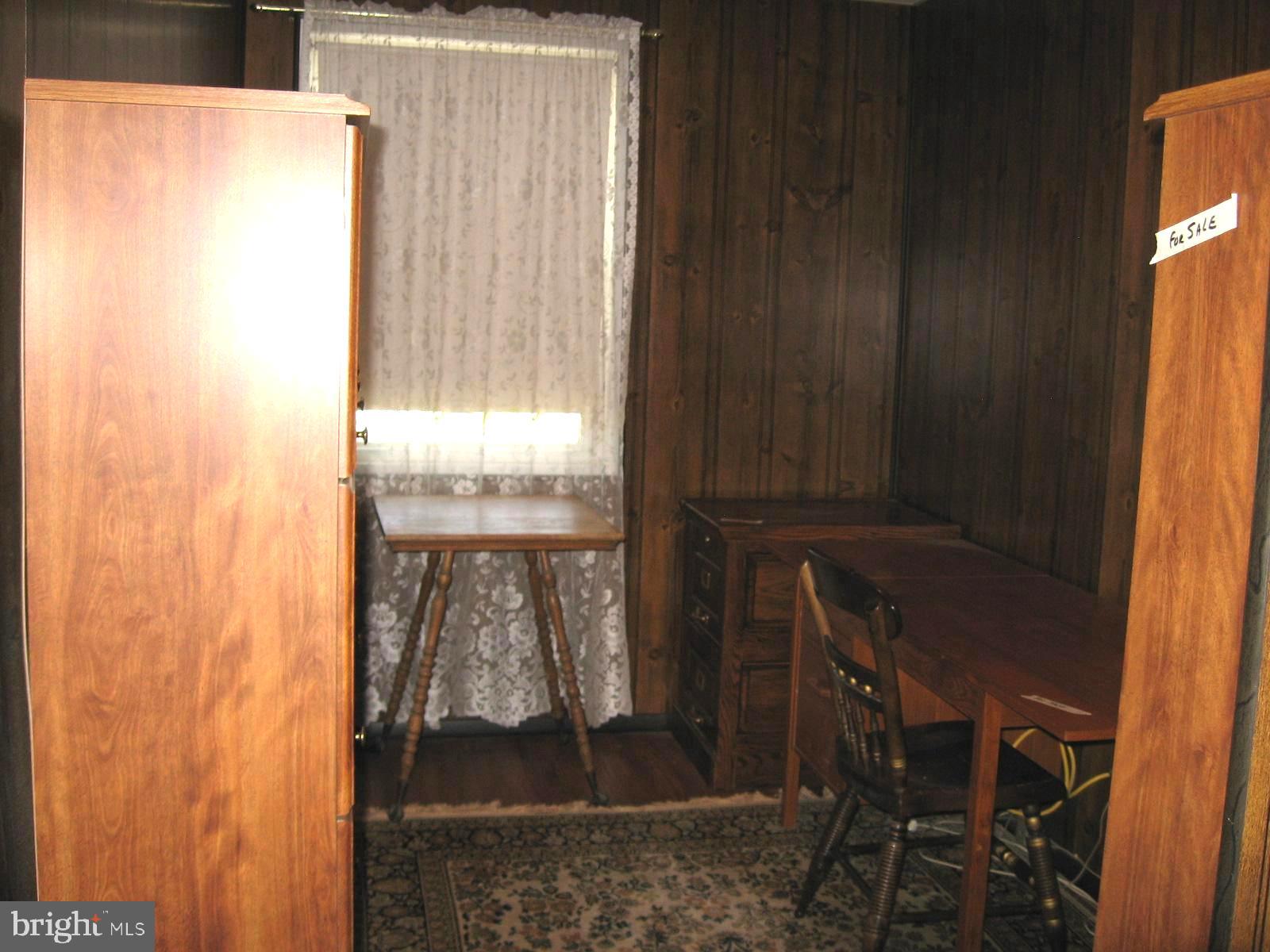 GRAY MANOR - Residential