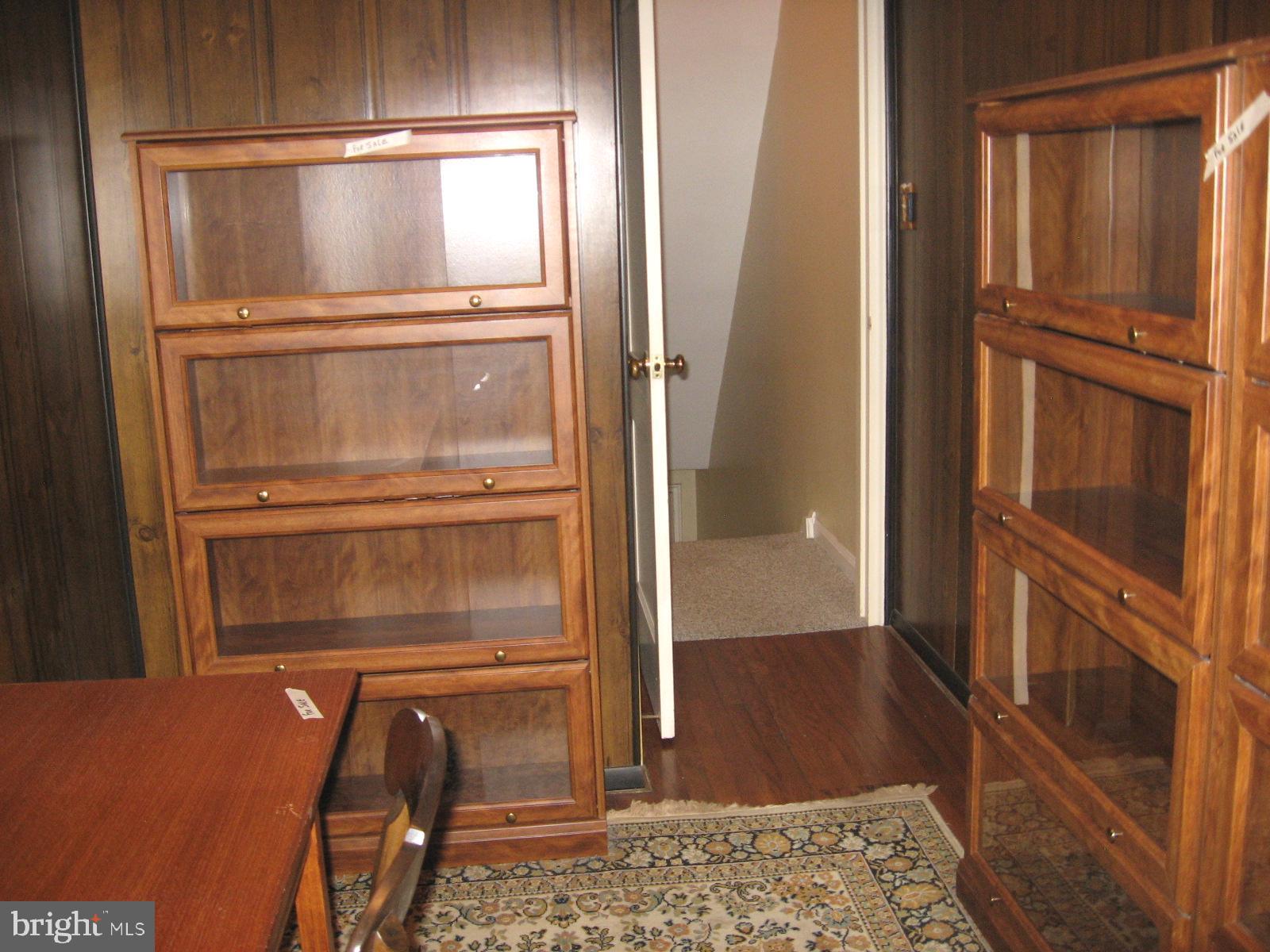 GRAY MANOR - Residential