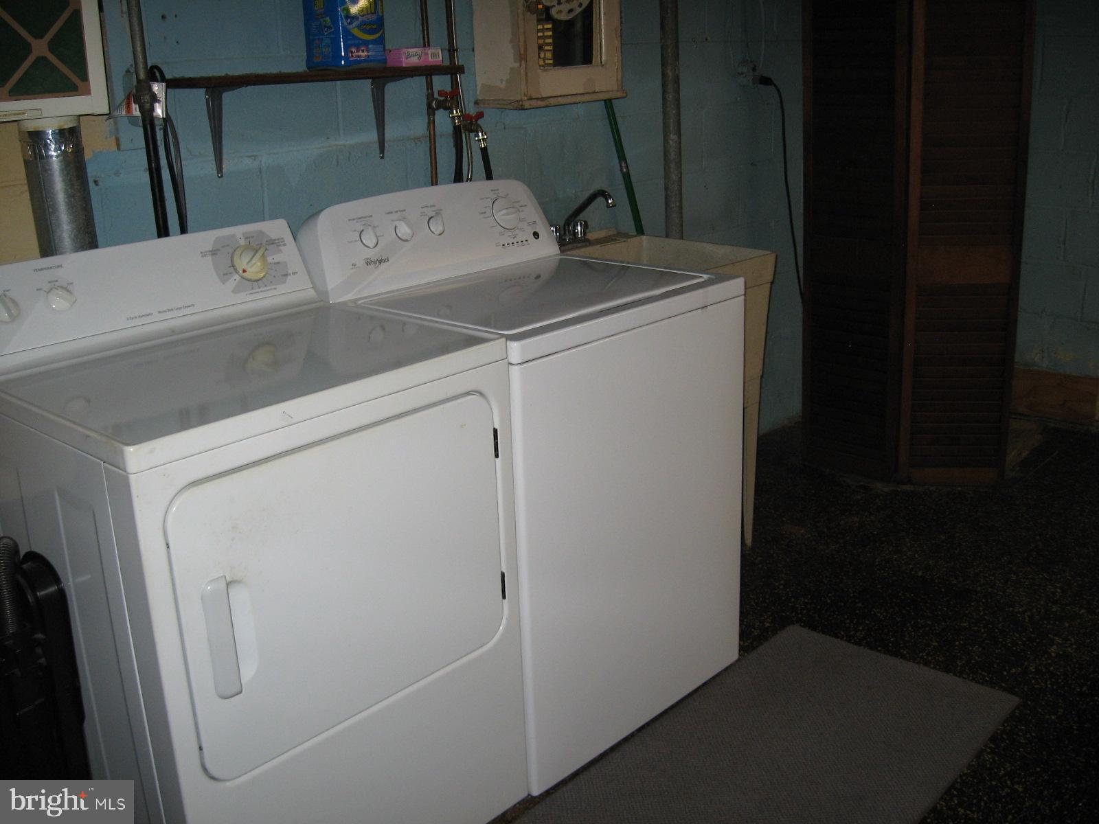 GRAY MANOR - Residential