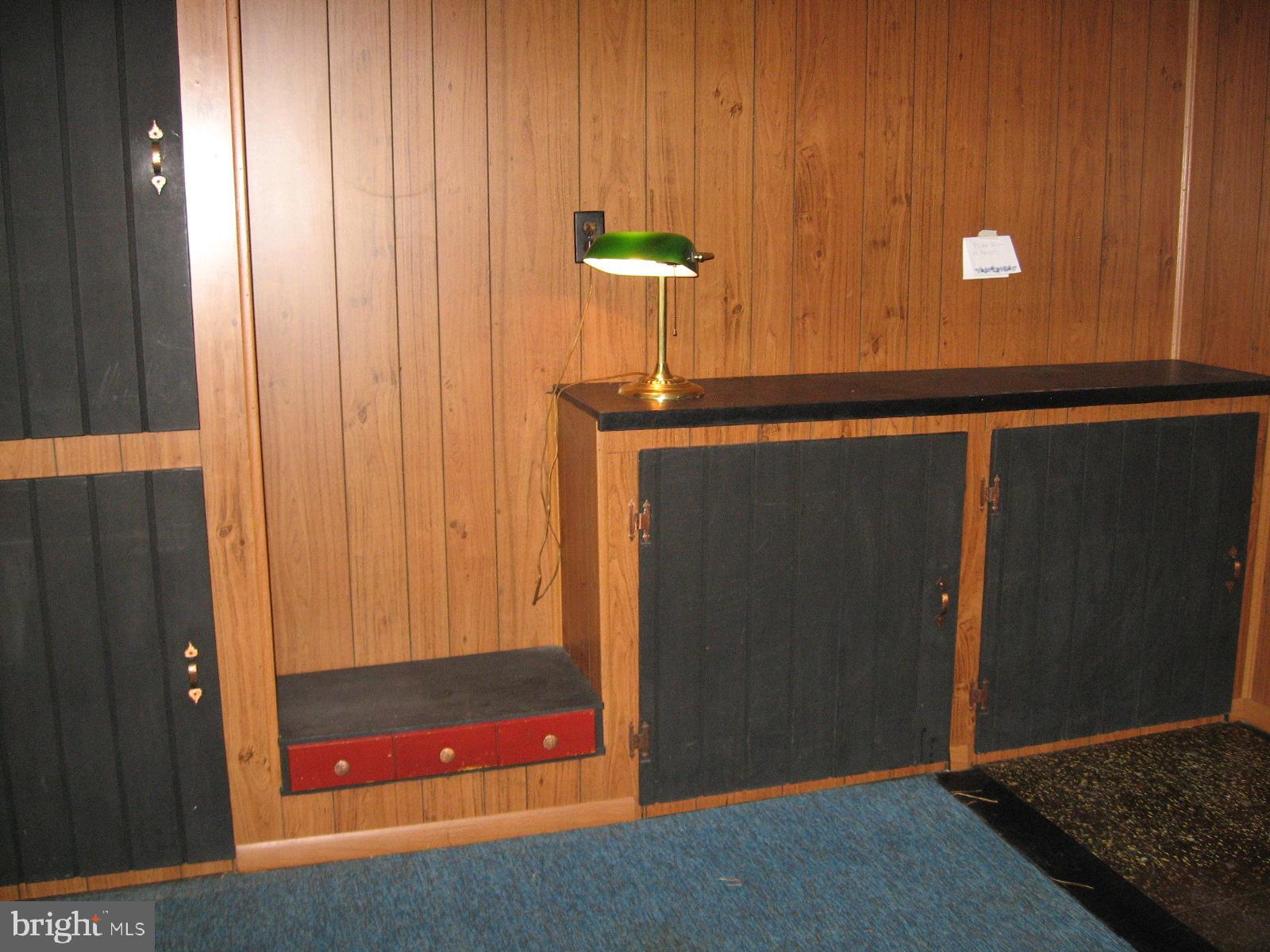 GRAY MANOR - Residential