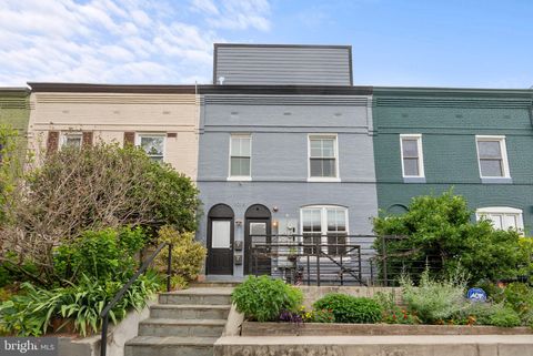 1018 13TH STREET SE 2 WASHINGTON DC 20003