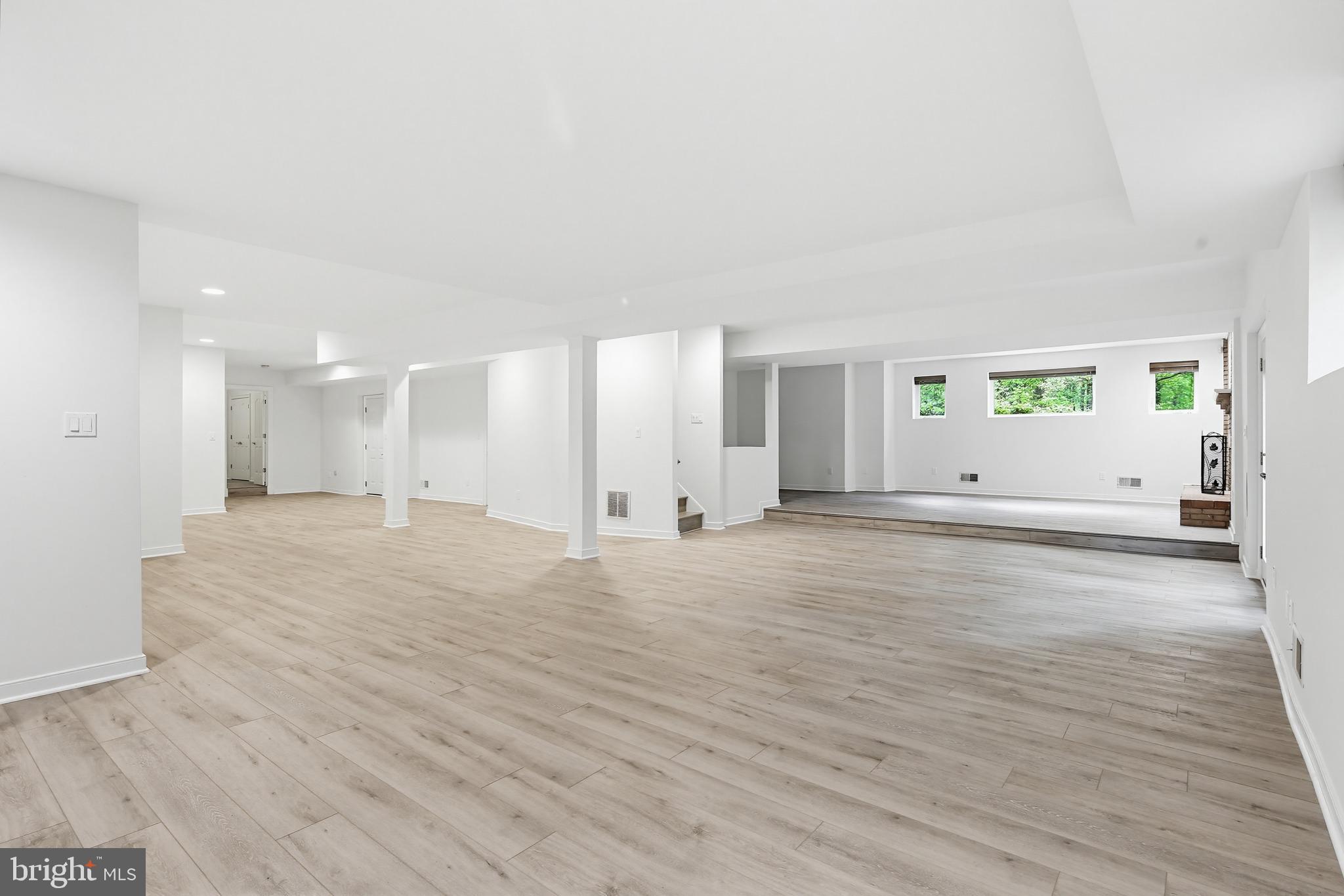 BUCKSKIN WOODS - Residential