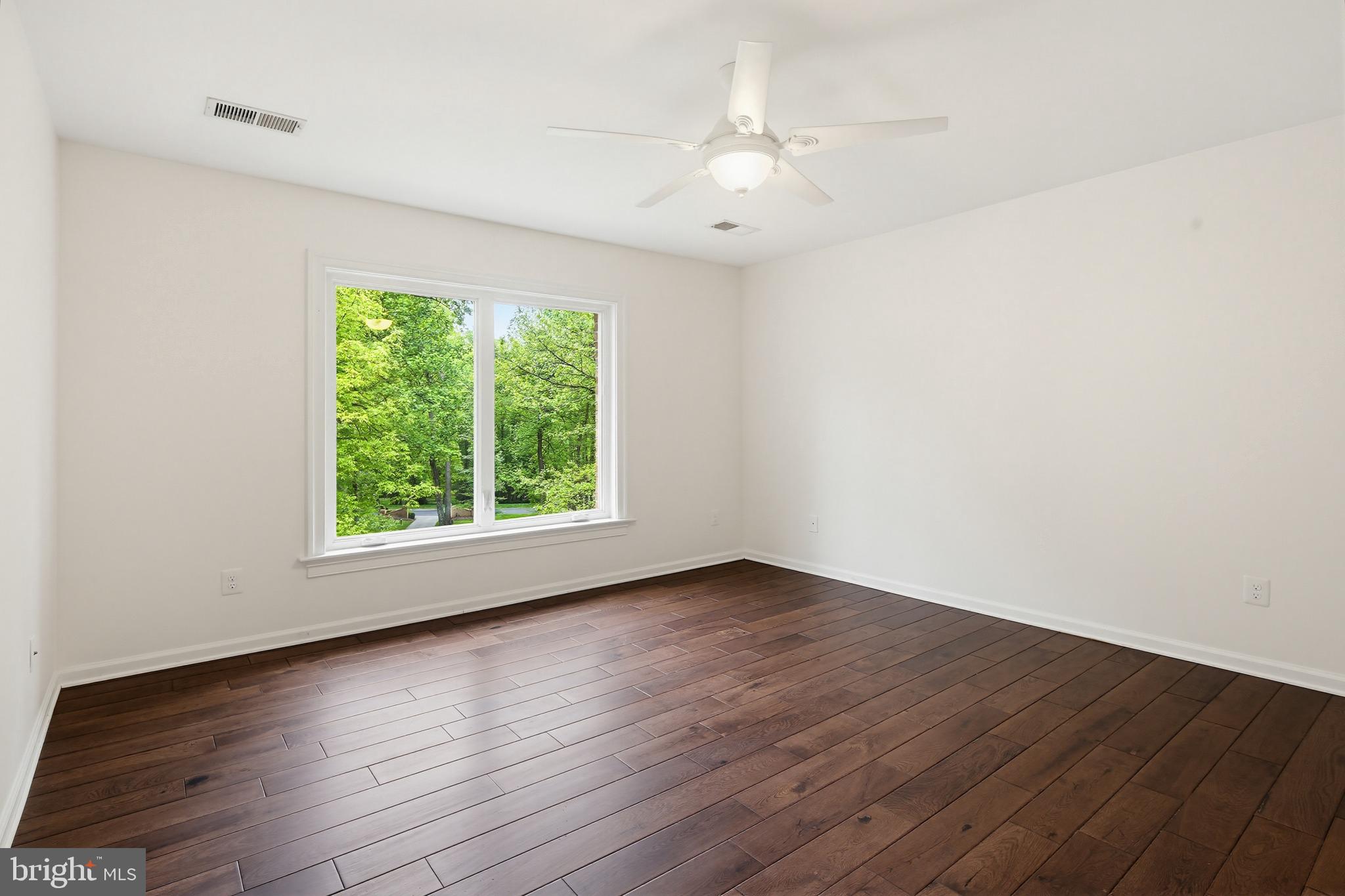 BUCKSKIN WOODS - Residential