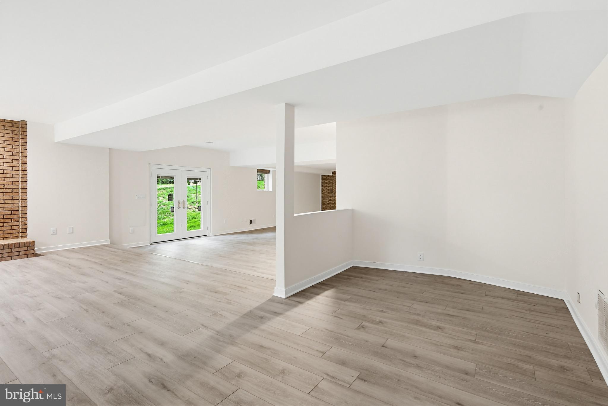 BUCKSKIN WOODS - Residential