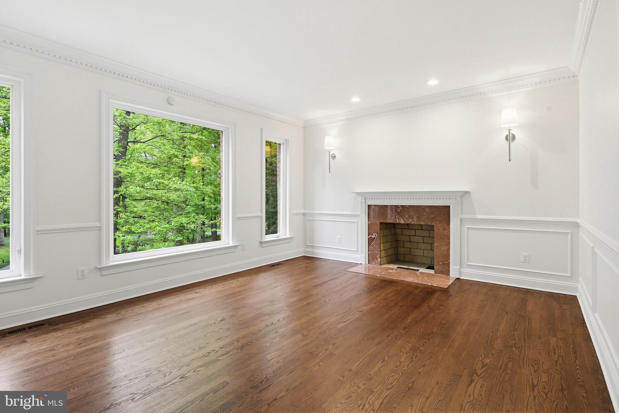 BUCKSKIN WOODS - Residential