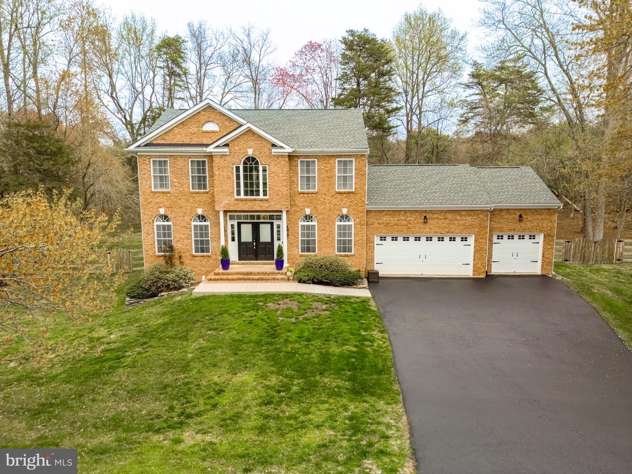 BROOKSTONE - Residential