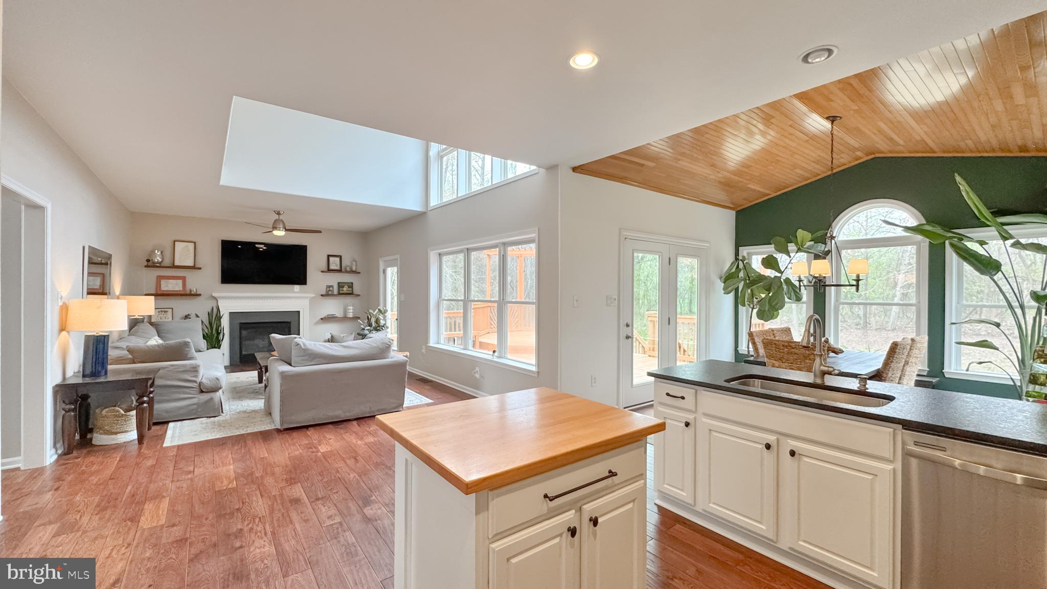 BROOKSTONE - Residential