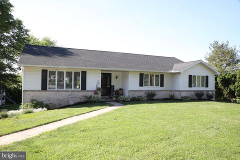 Photo of 245 Moyer Ridge Drive, MANHEIM, PA 17545 (MLS # PALA2070510)