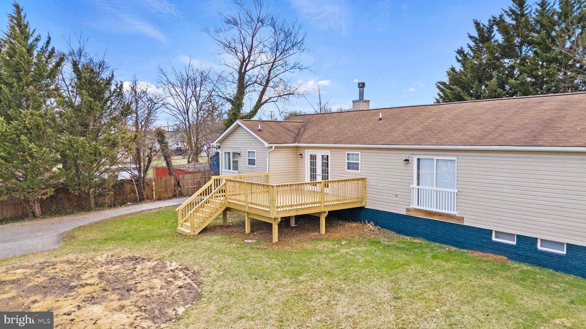 WINDSOR  MILL - Residential