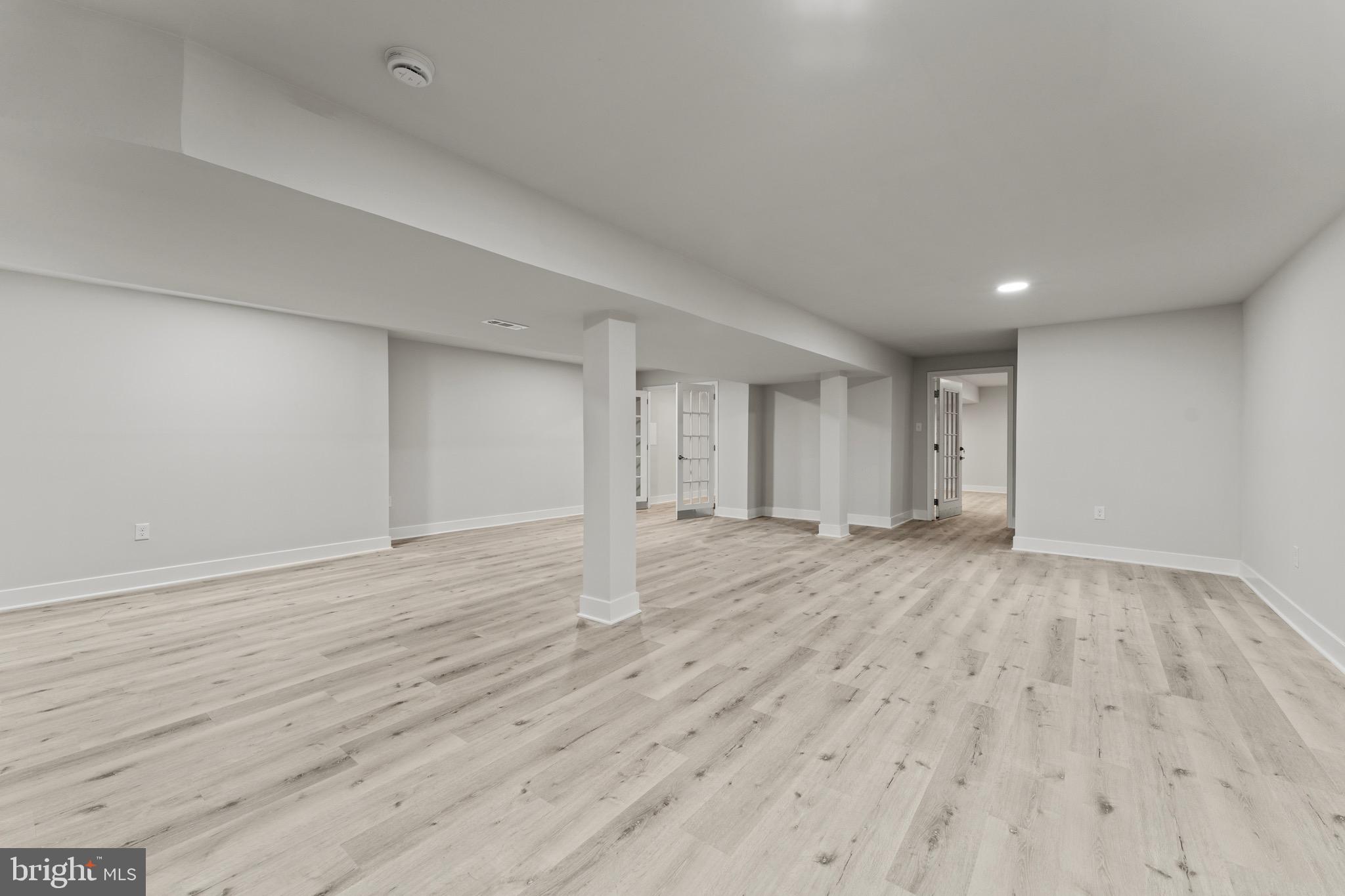 WINDSOR  MILL - Residential