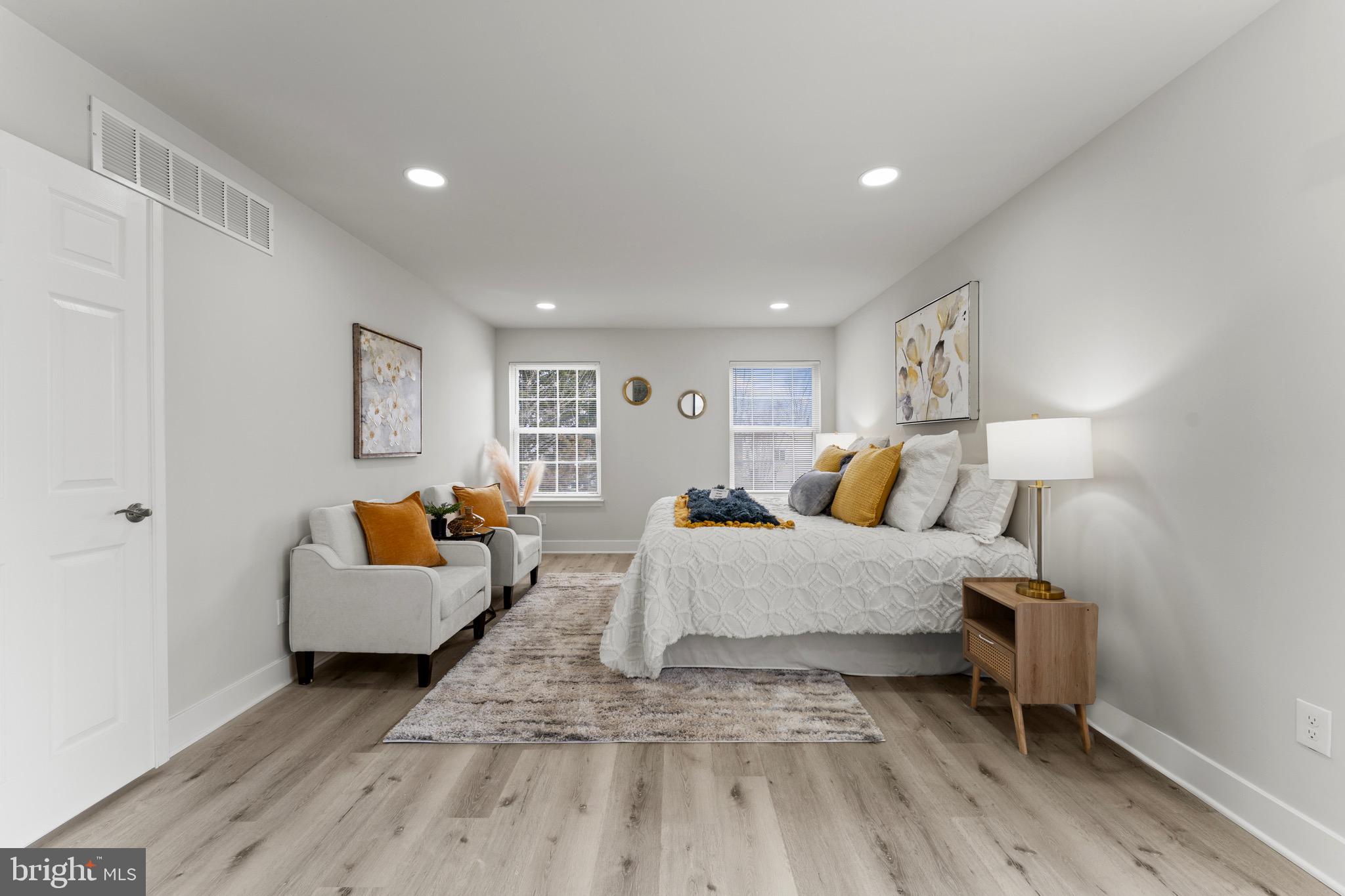 WINDSOR  MILL - Residential