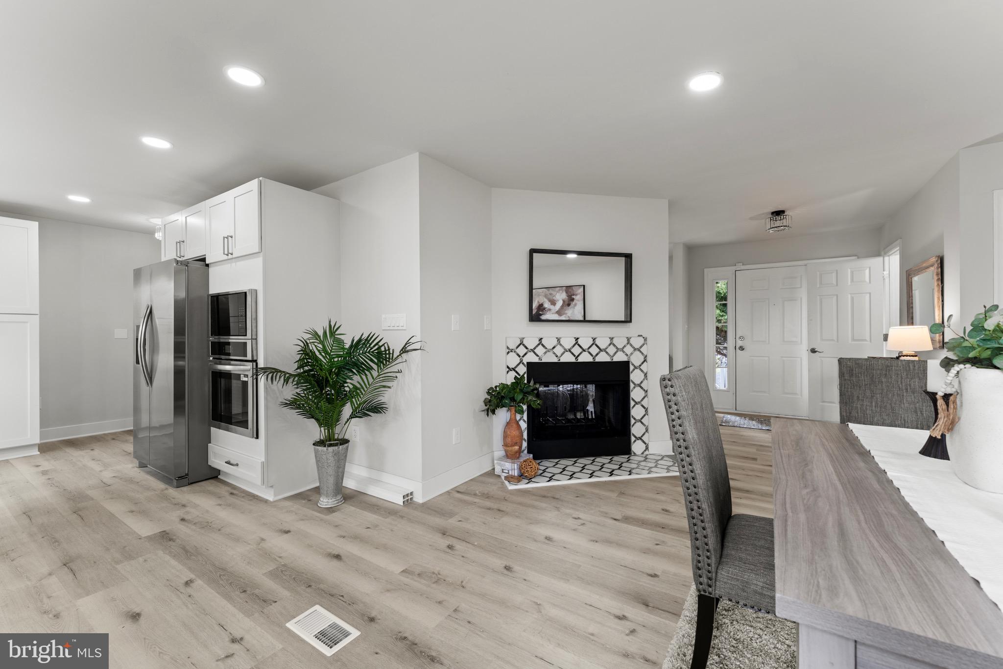 WINDSOR  MILL - Residential