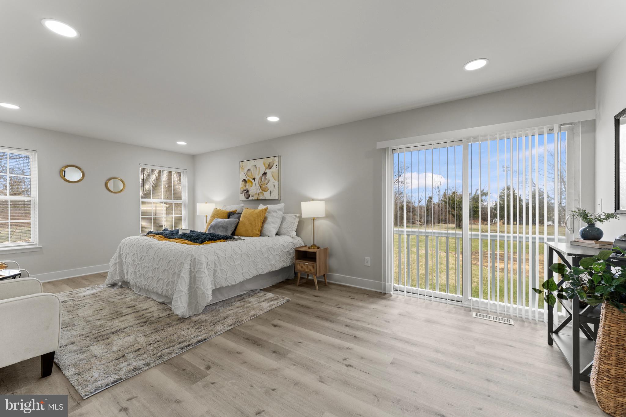 WINDSOR  MILL - Residential