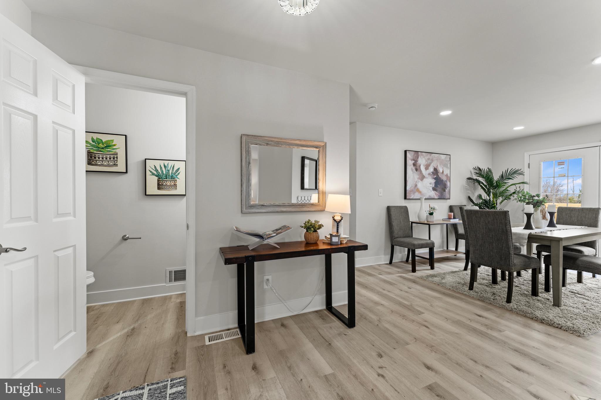 WINDSOR  MILL - Residential