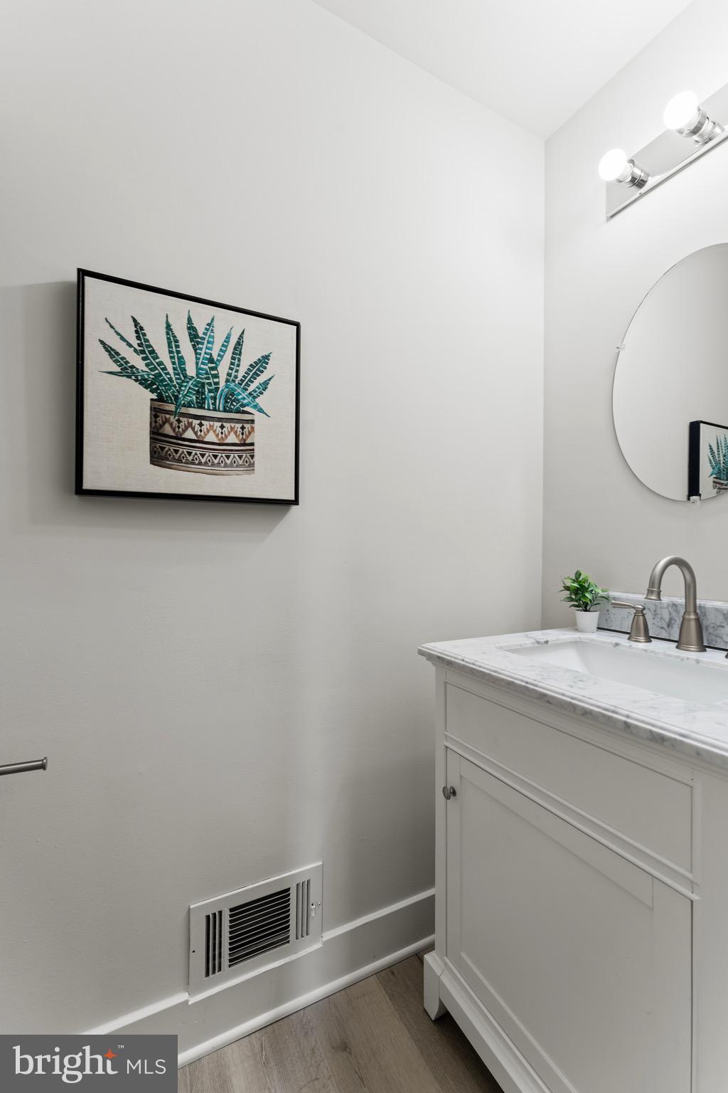 WINDSOR  MILL - Residential