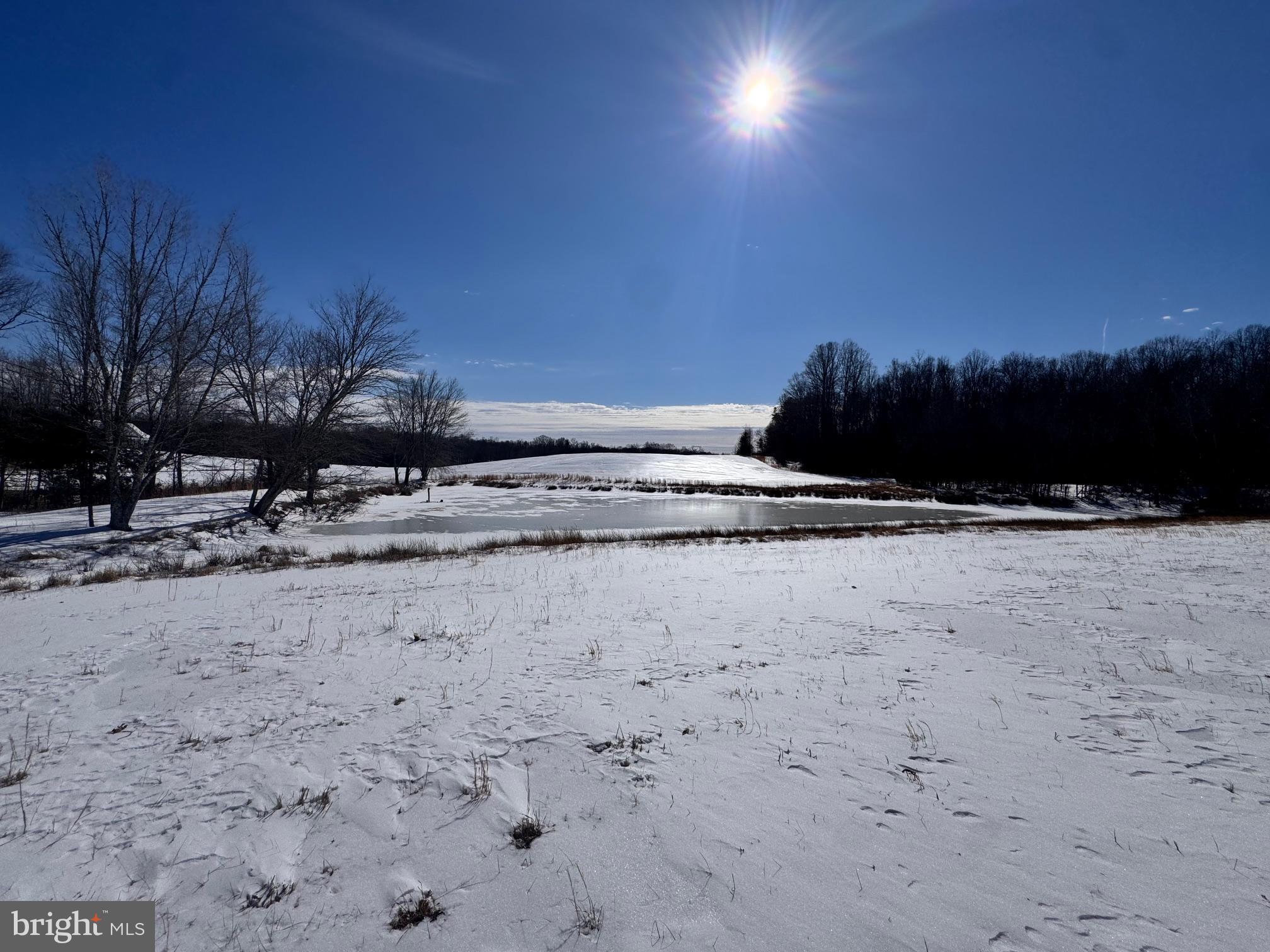 EQUESTRIAN SHORES - Land