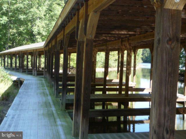 EQUESTRIAN SHORES - Land