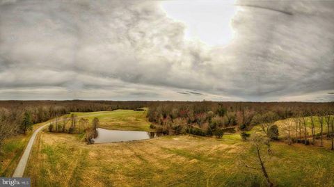 22 AEOLIAN WAY BUMPASS VA 23024