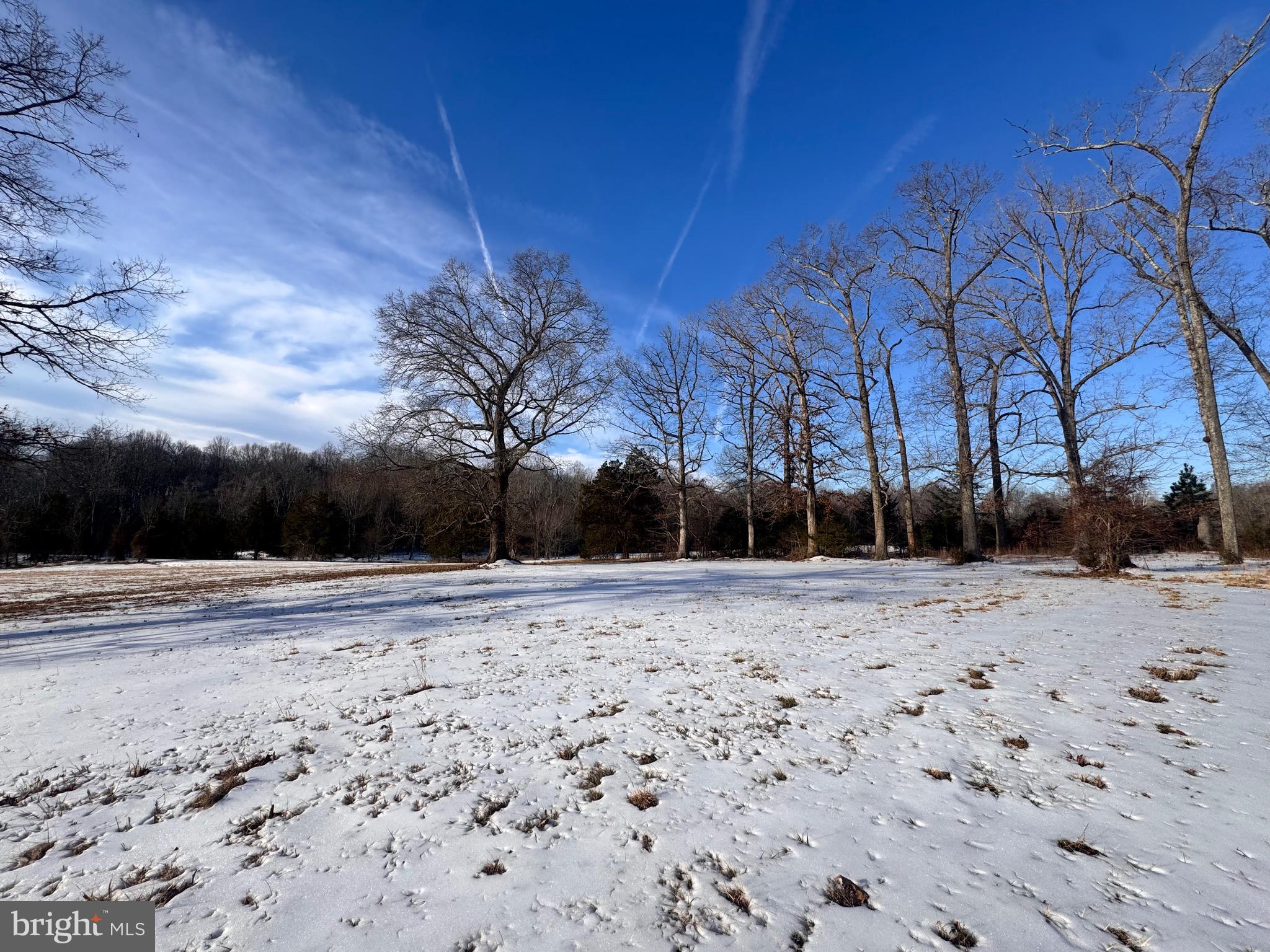 EQUESTRIAN SHORES - Land