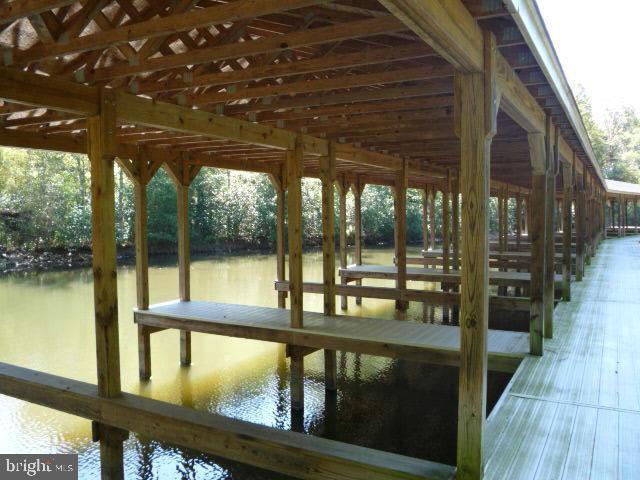 EQUESTRIAN SHORES - Land