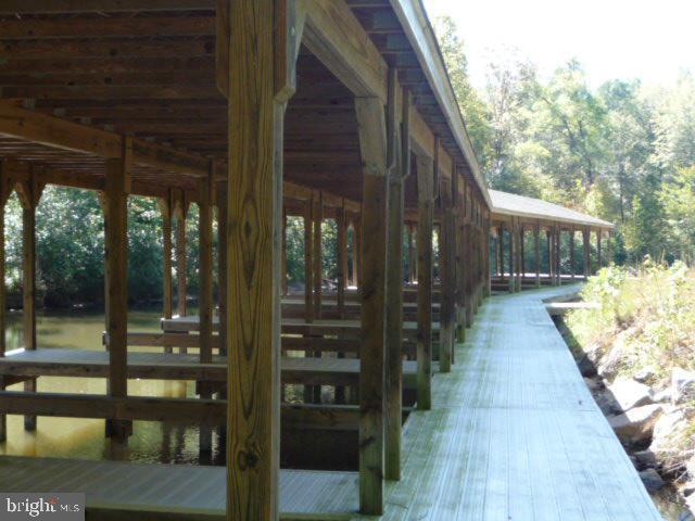 EQUESTRIAN SHORES - Land