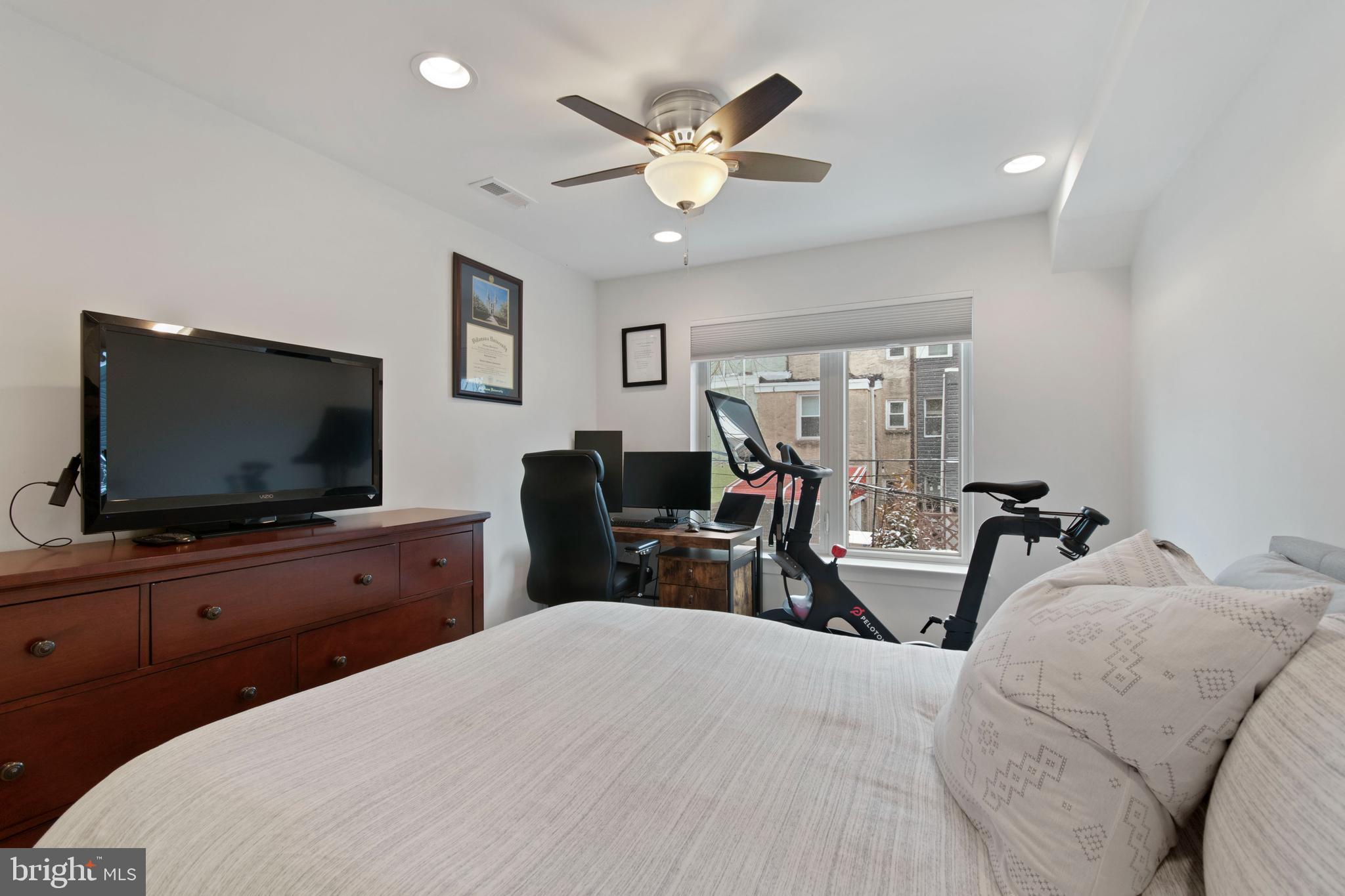 FAIRMOUNT - Residential