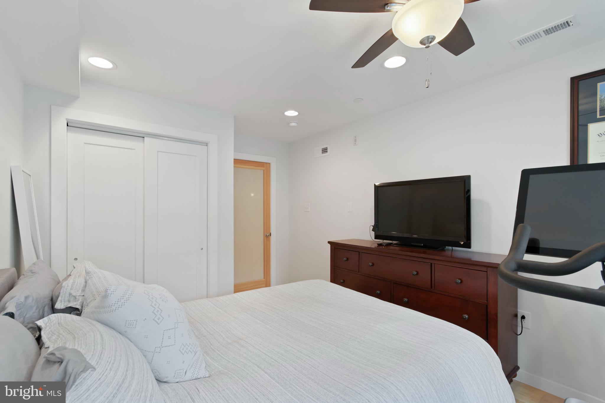 FAIRMOUNT - Residential