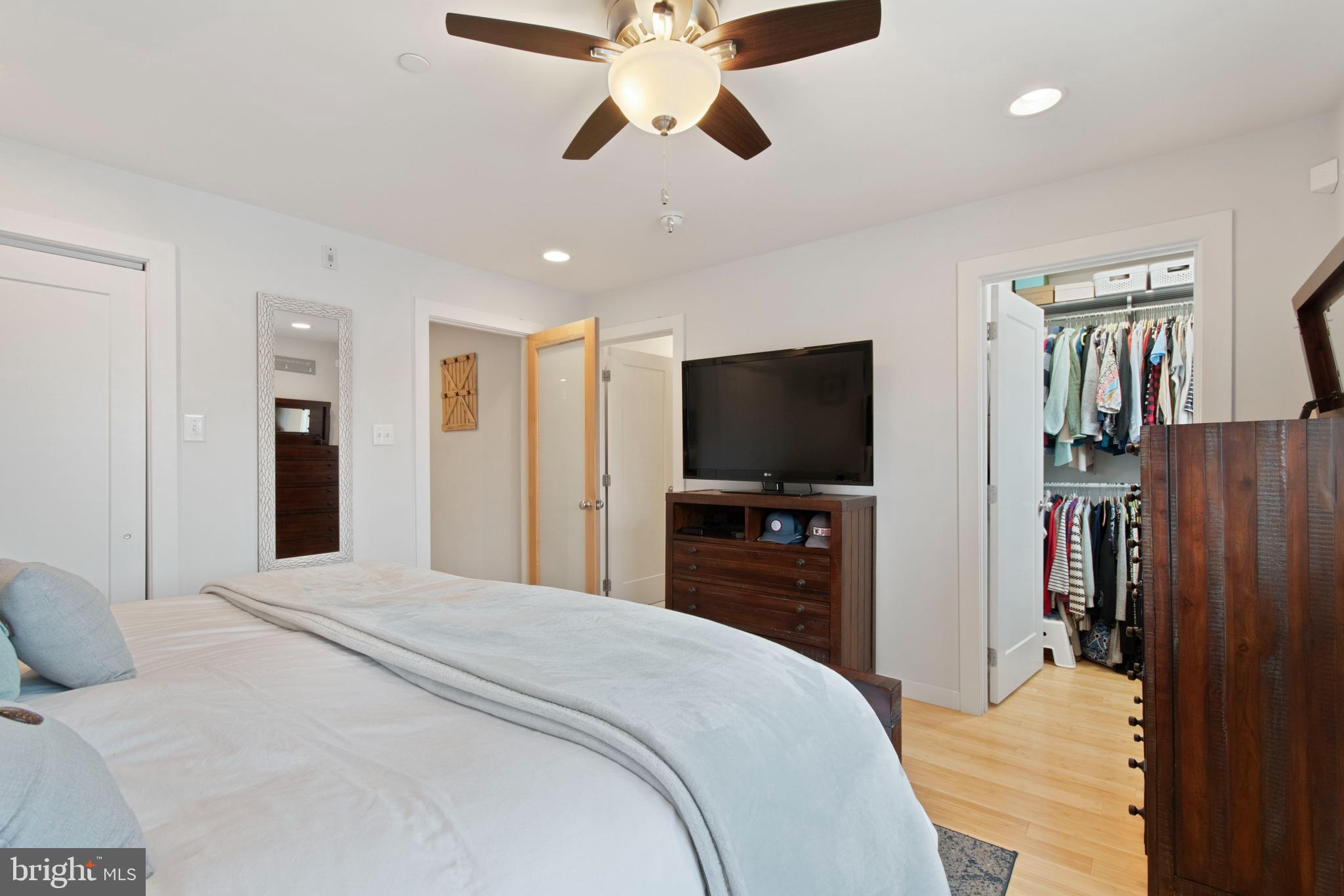 FAIRMOUNT - Residential