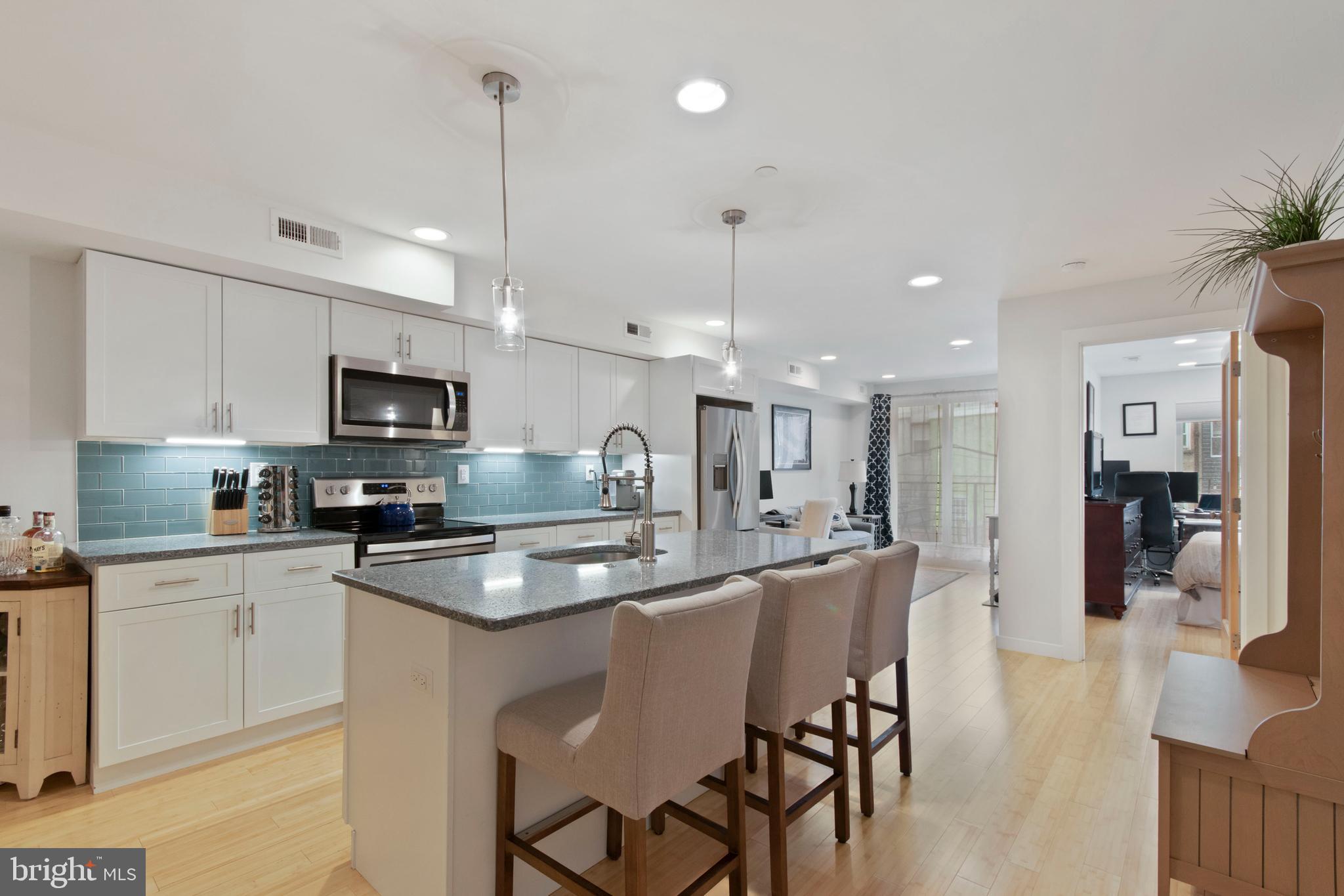 FAIRMOUNT - Residential