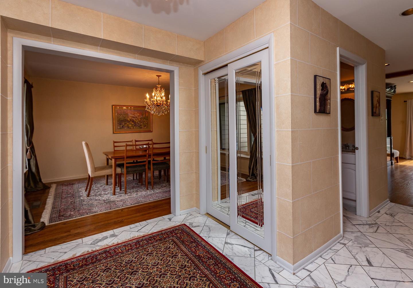 INDIAN CREEK - Residential