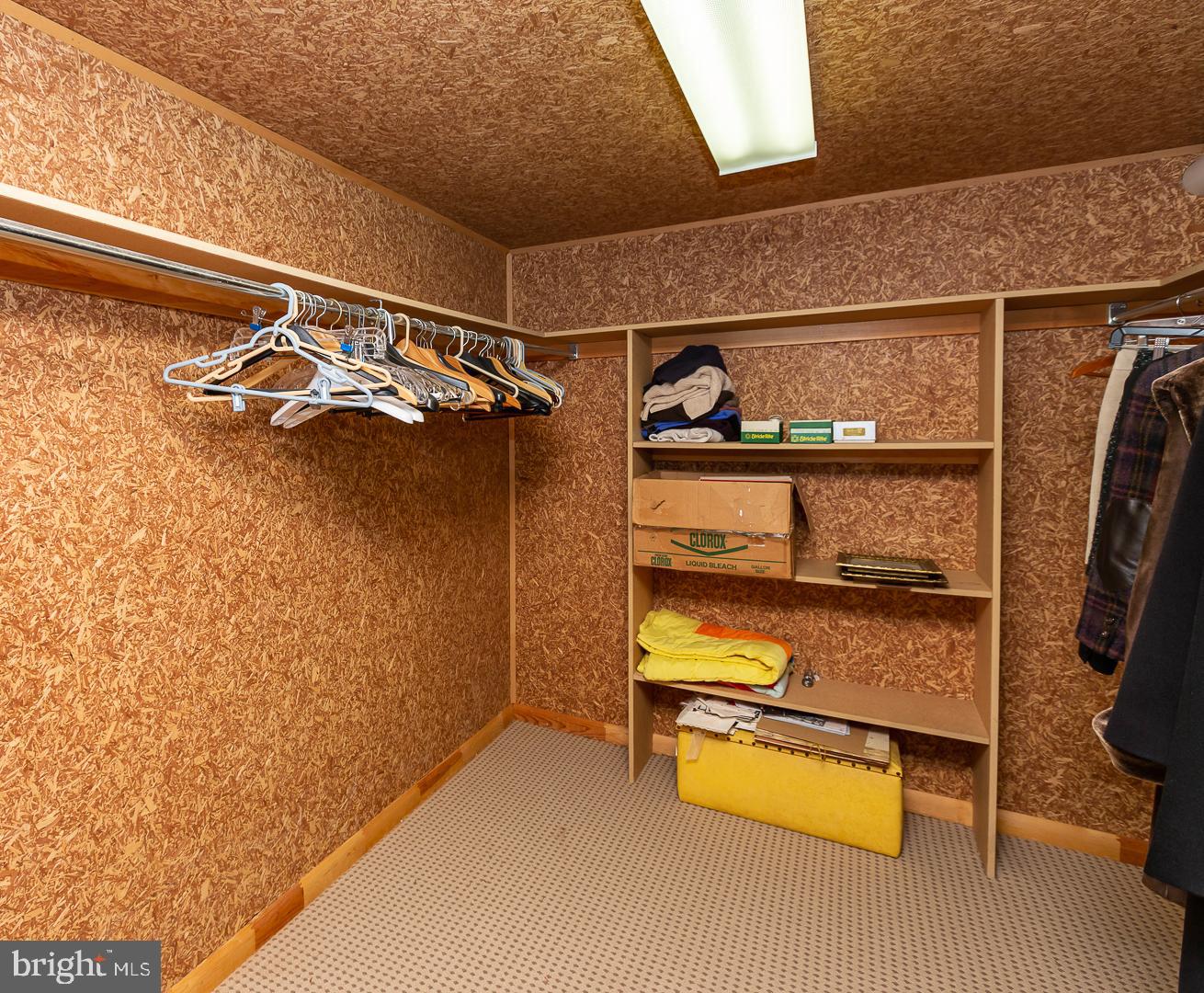 INDIAN CREEK - Residential