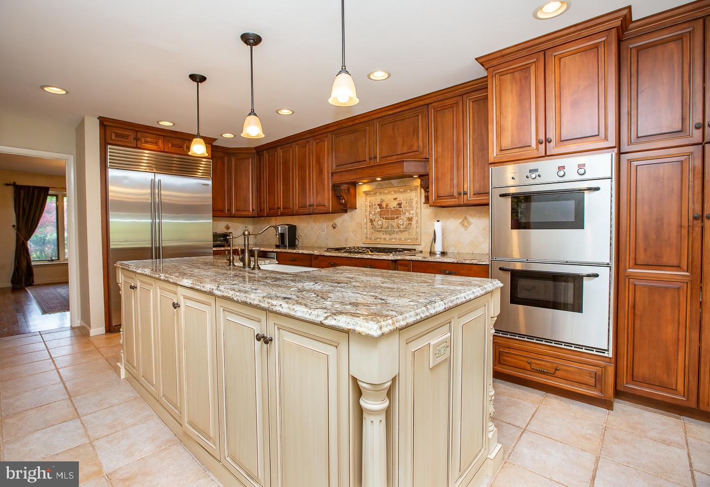 INDIAN CREEK - Residential