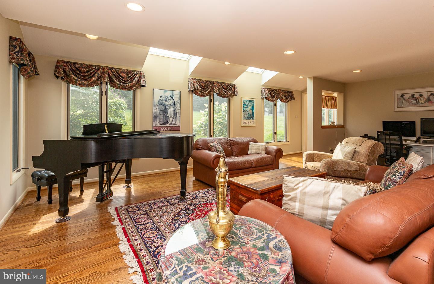 INDIAN CREEK - Residential