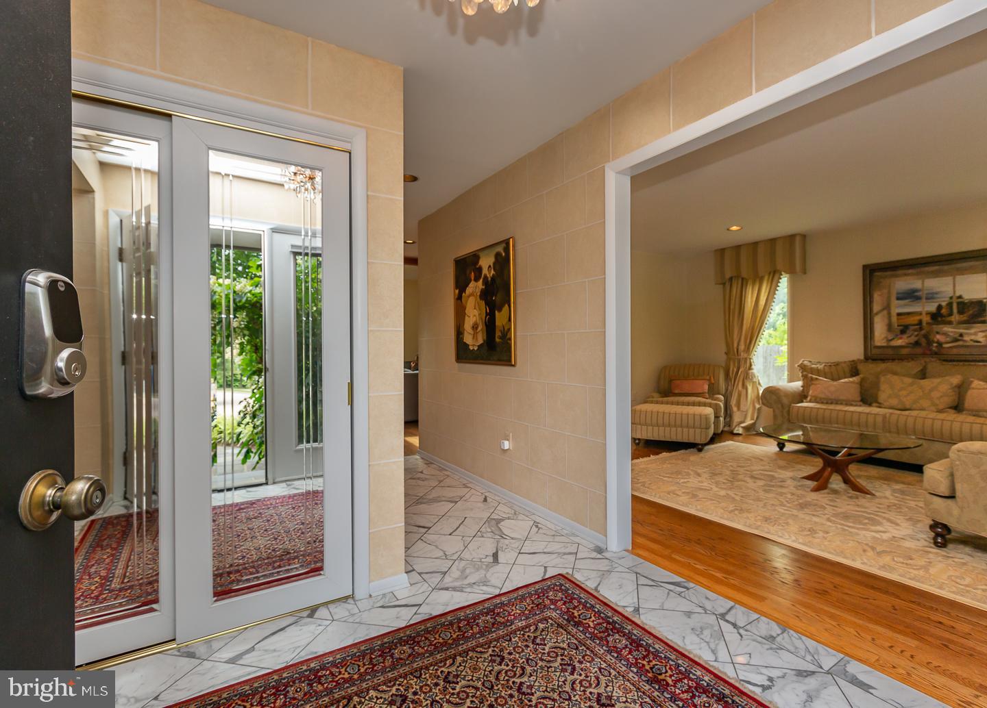 INDIAN CREEK - Residential