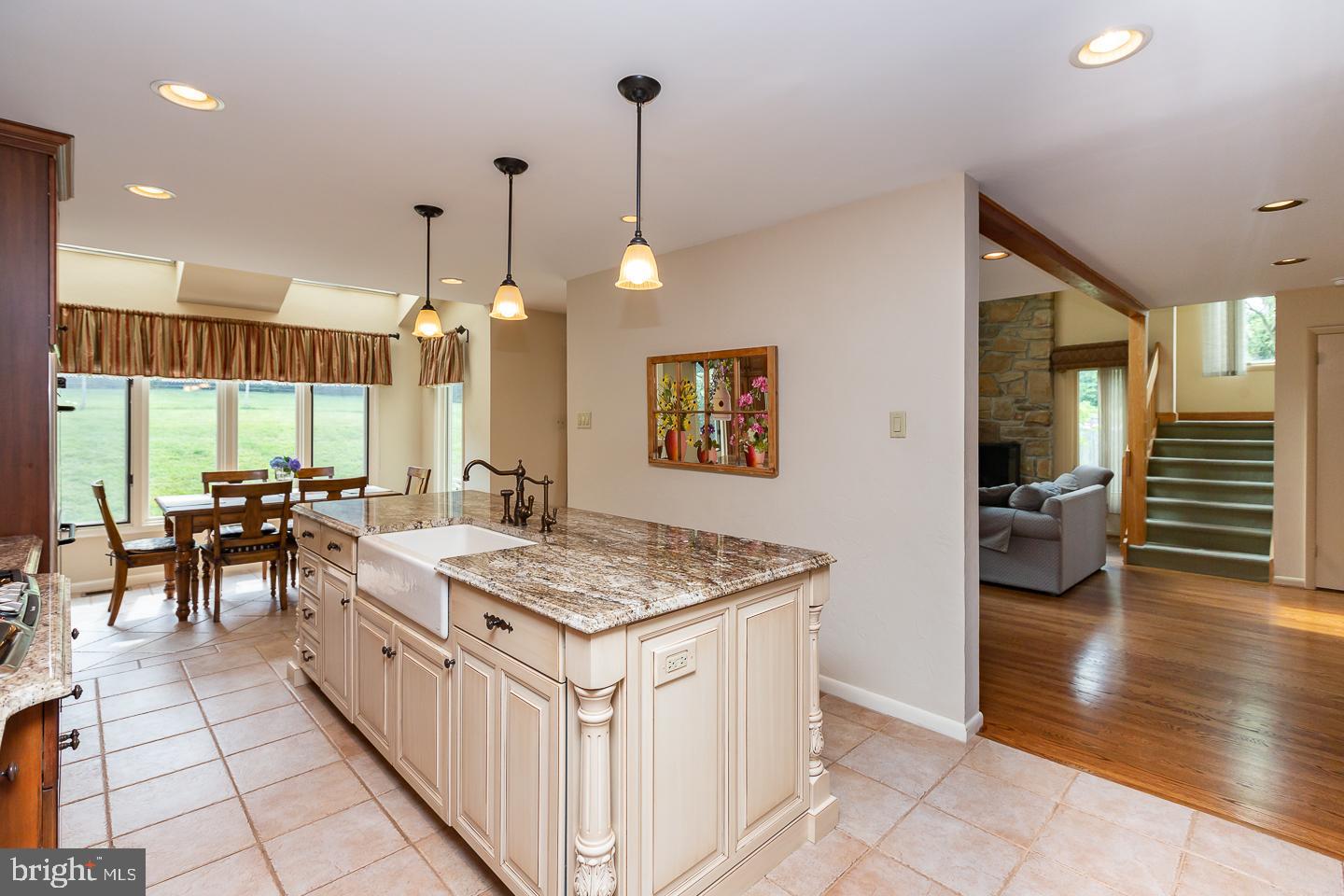 INDIAN CREEK - Residential