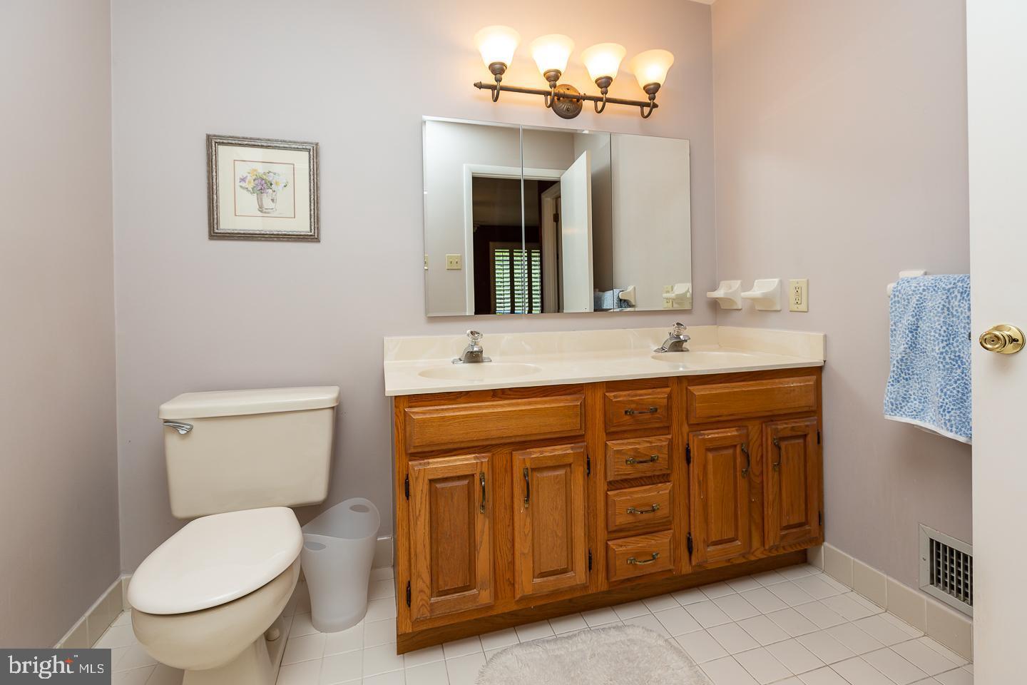 INDIAN CREEK - Residential