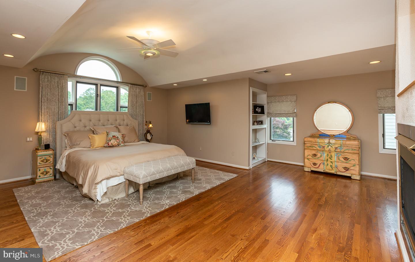 INDIAN CREEK - Residential