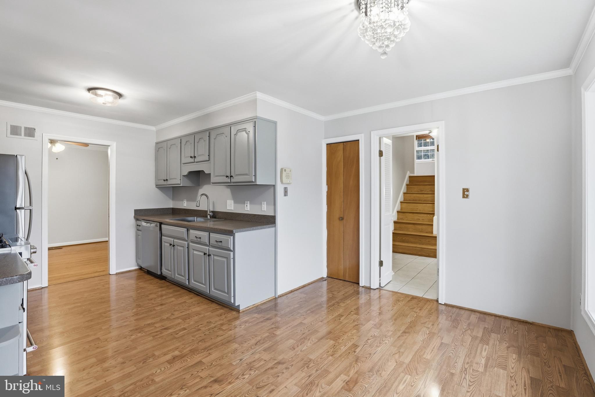 SOUTHAMPTON FOREST - Residential Lease