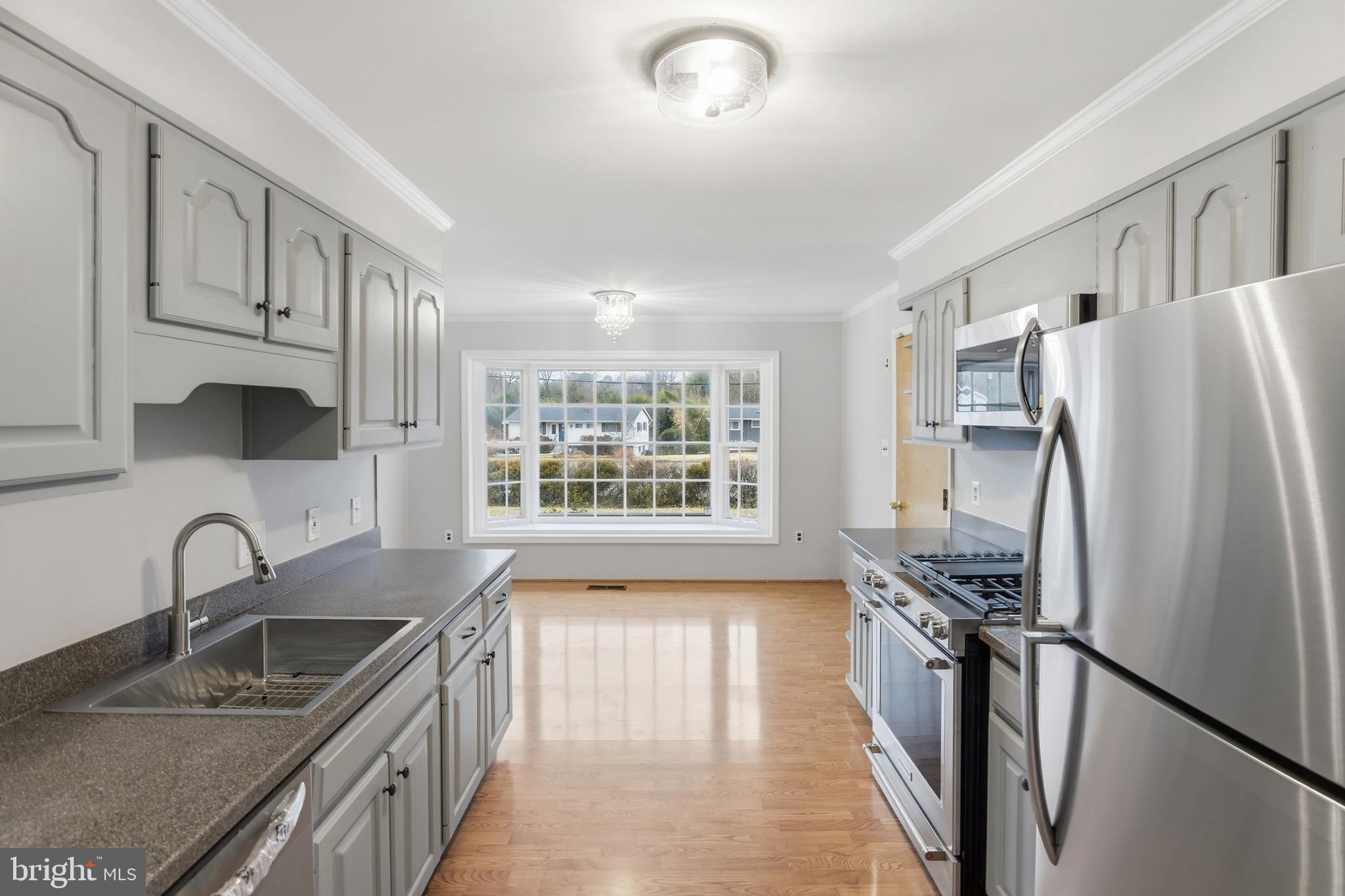 SOUTHAMPTON FOREST - Residential Lease