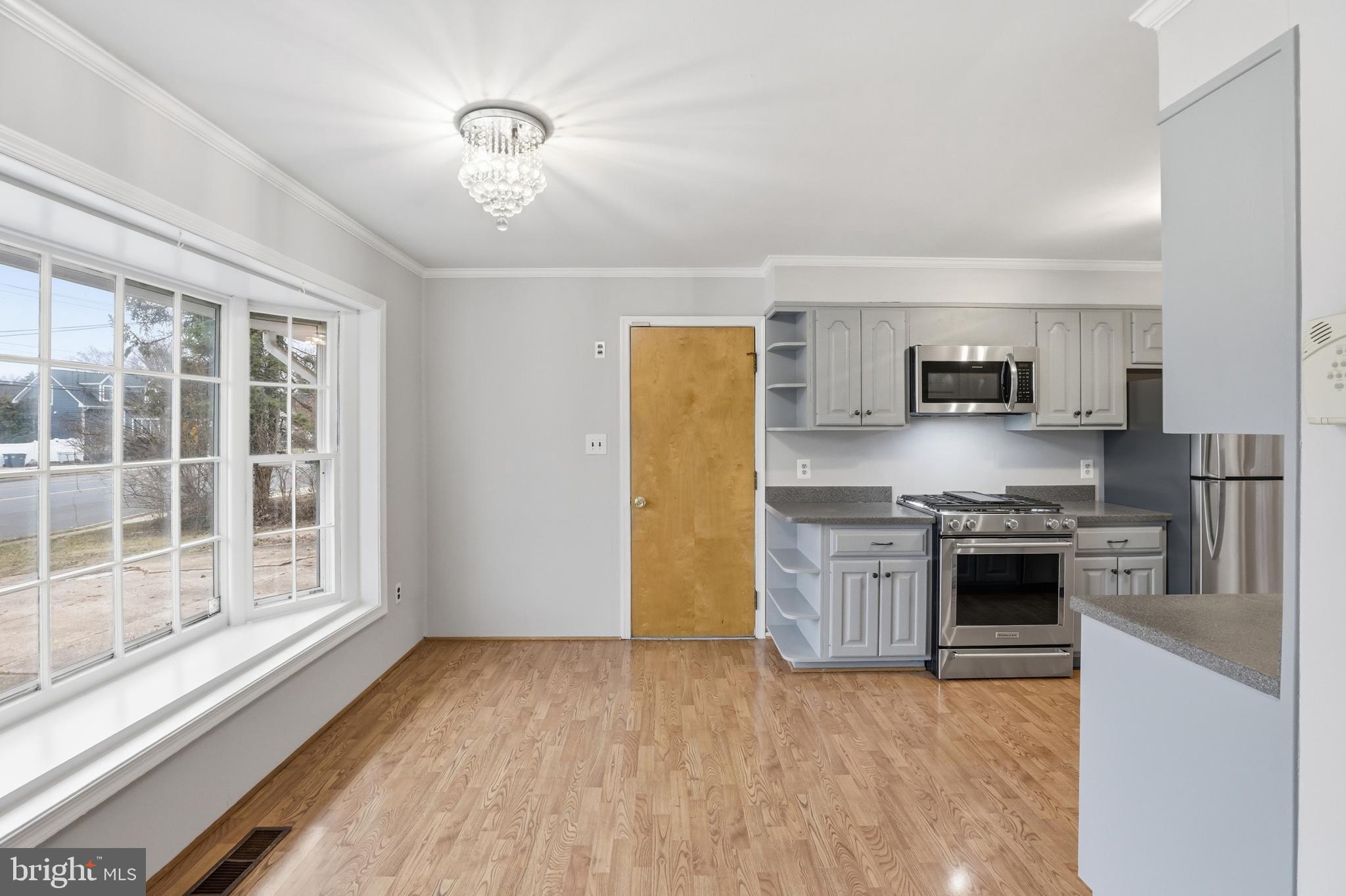 SOUTHAMPTON FOREST - Residential Lease