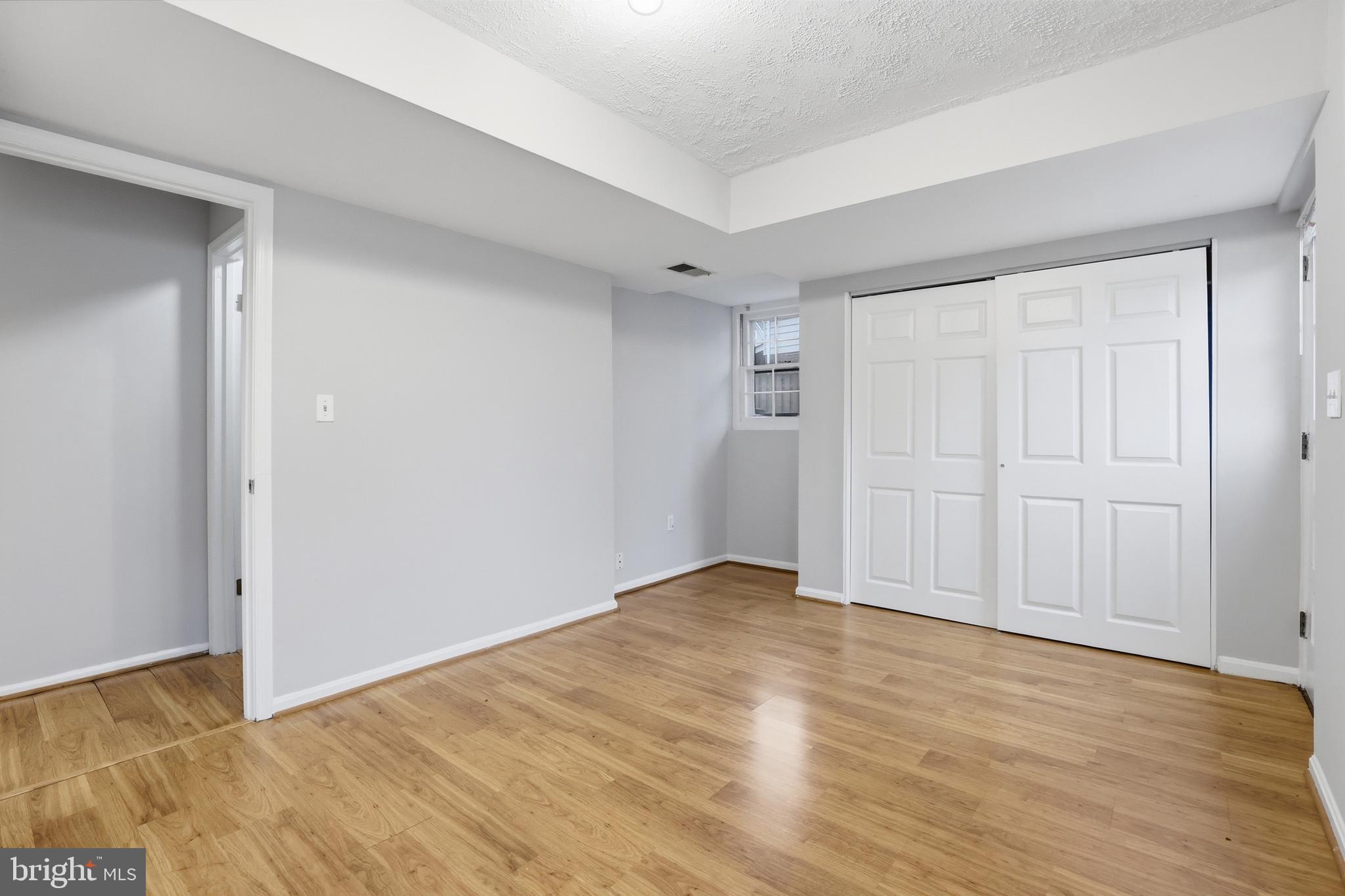 SOUTHAMPTON FOREST - Residential Lease