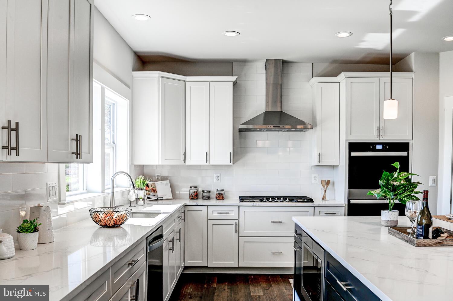 SHAMROCK ESTATES - Residential